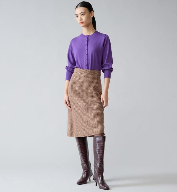 TIARA「クルミ釦クルーネックカーディガン」|カーディガン|