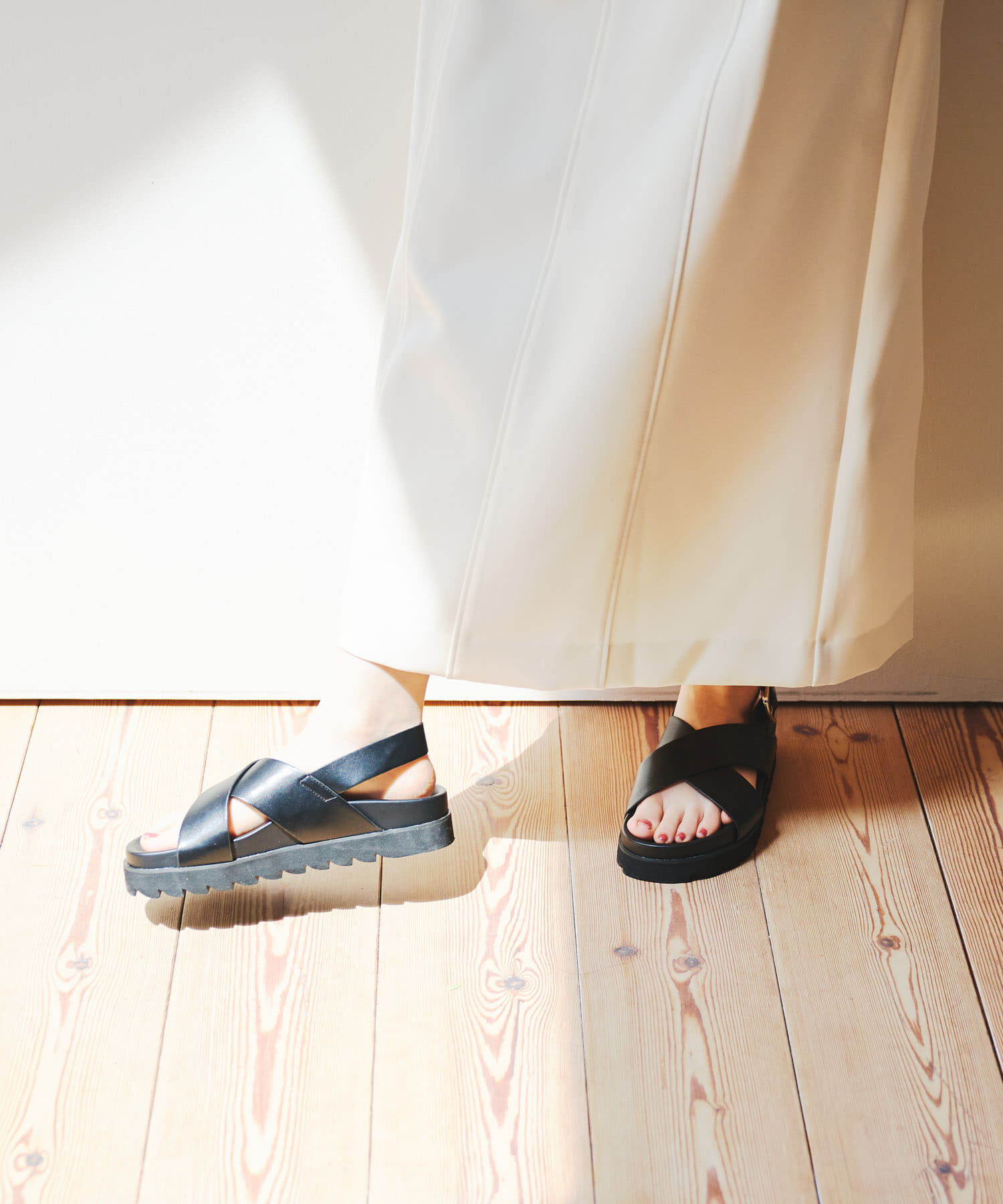 RODE SKO「フットベッドクロスサンダル」|サンダル|