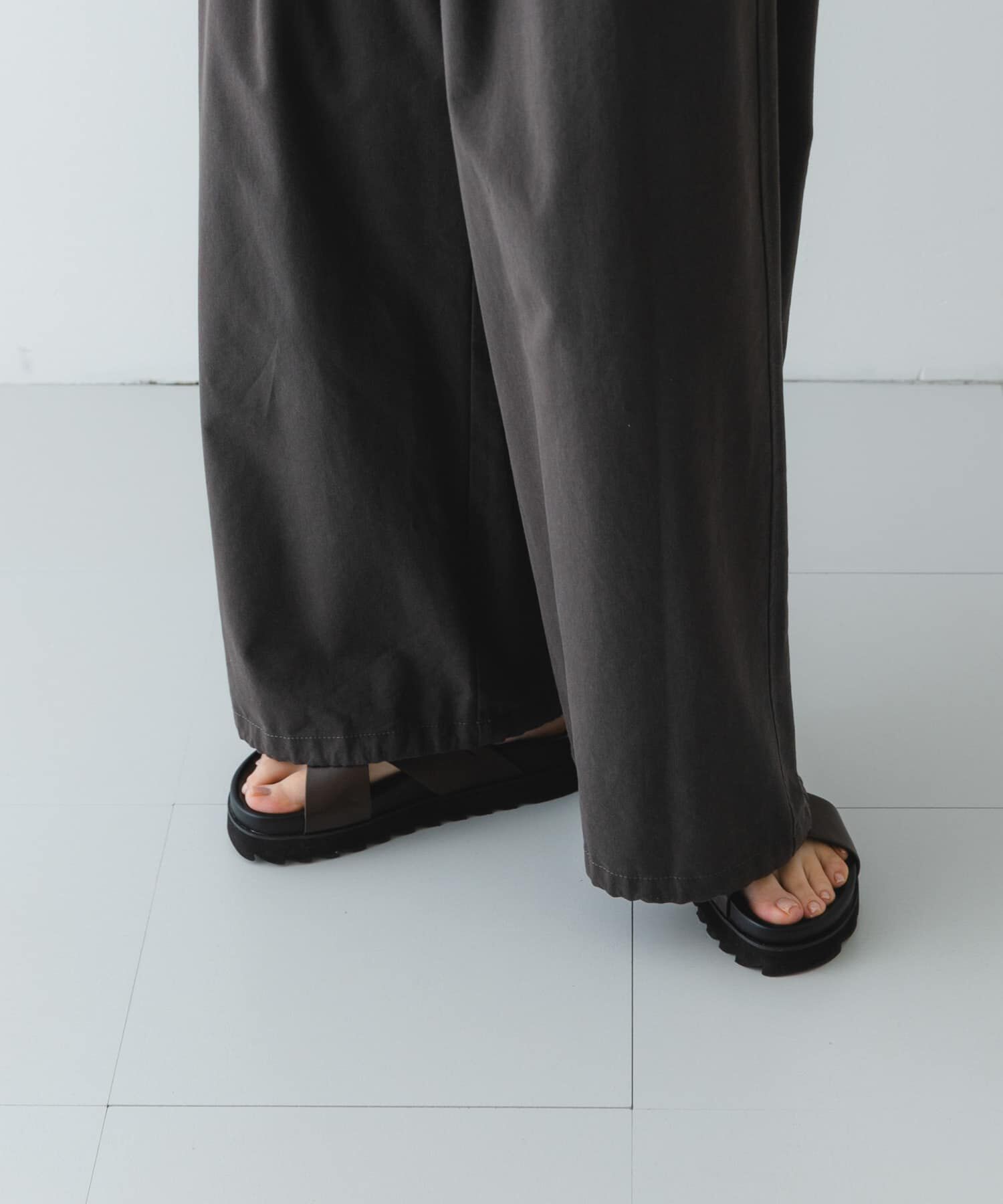 RODE SKO「フットベッドクロスサンダル」|サンダル|