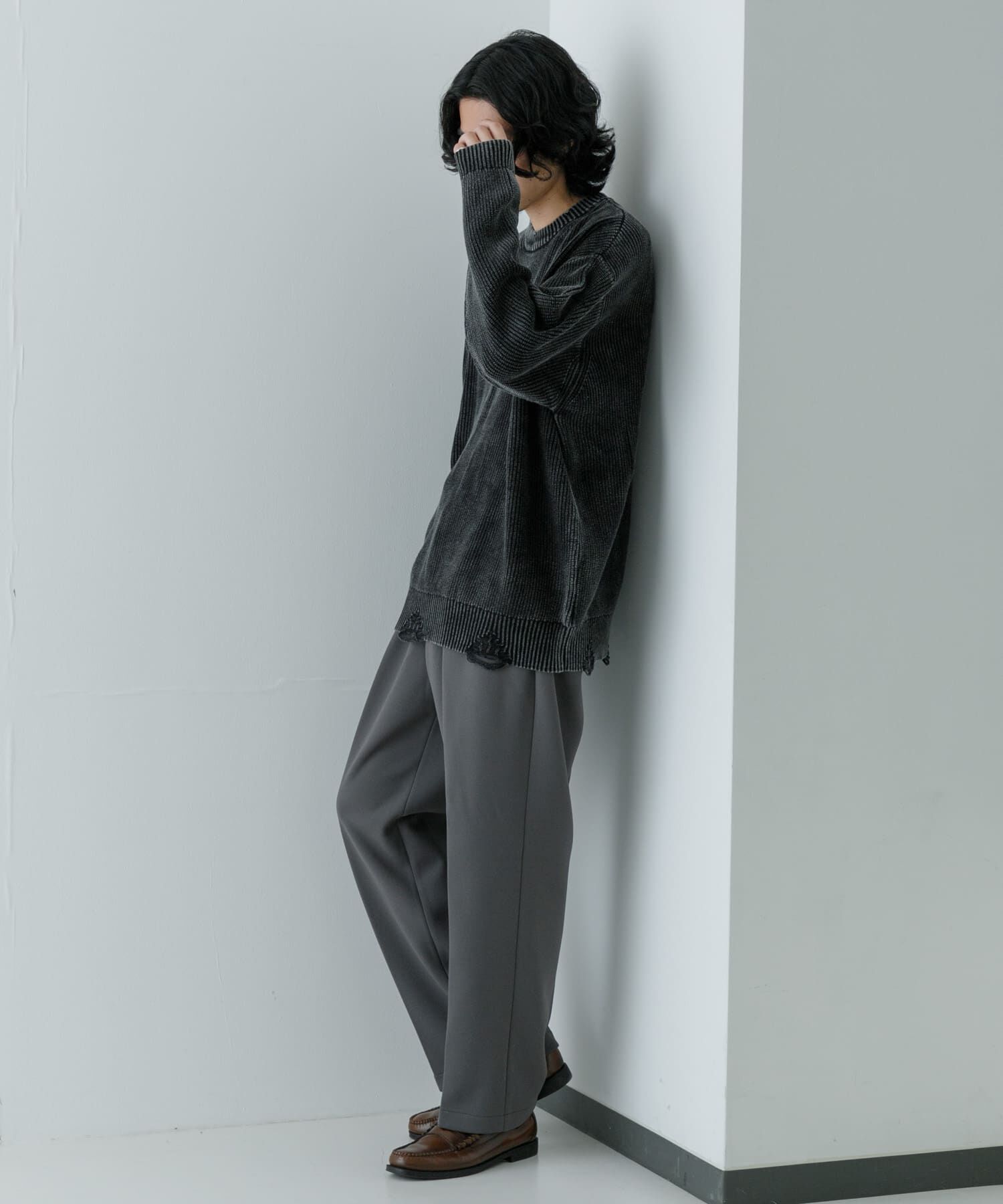 URBAN RESEARCH「URBAN RESEARCH iD　ストーンウォッシュダメージニット」|ニット・セーター|