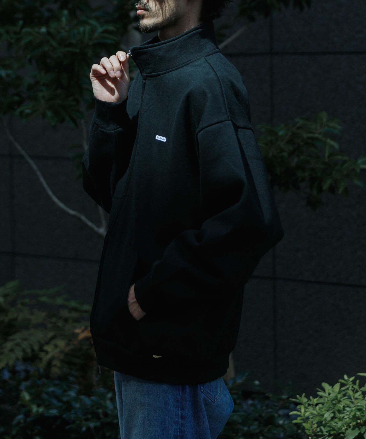 URBAN RESEARCH「『別注』FARAH&times;UR　Potting LOGO FullZip Sweat」|スウェット・ジャージ|