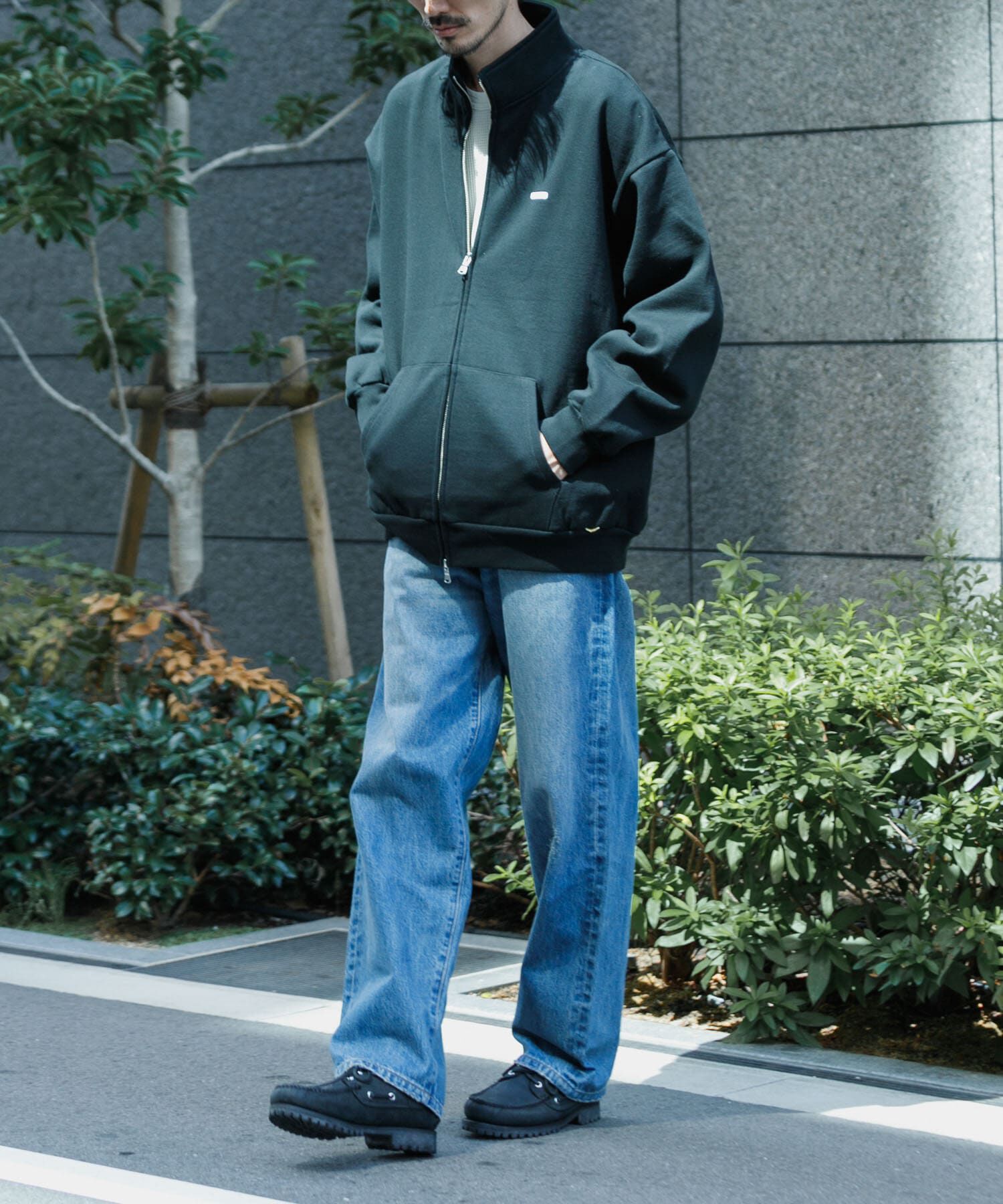URBAN RESEARCH「『別注』FARAH&times;UR　Potting LOGO FullZip Sweat」|スウェット・ジャージ|