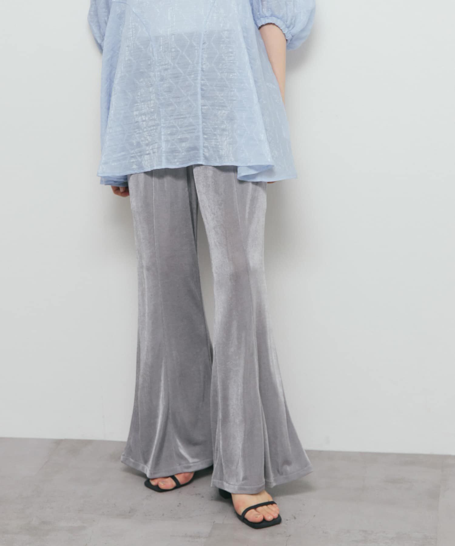  「シャイニーイージーフレアパンツ」|その他|グレー