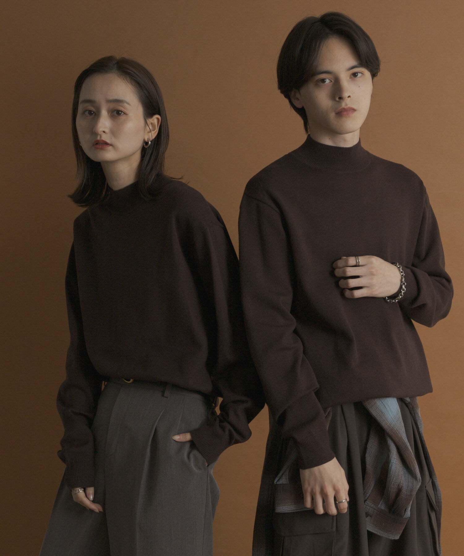 SENSE OF PLACE by URBAN RESEARCH「『一部WEB限定カラー』『洗濯可/毛玉防止』ストレッチモックネックニット」|ニット・セーター|ブラウン