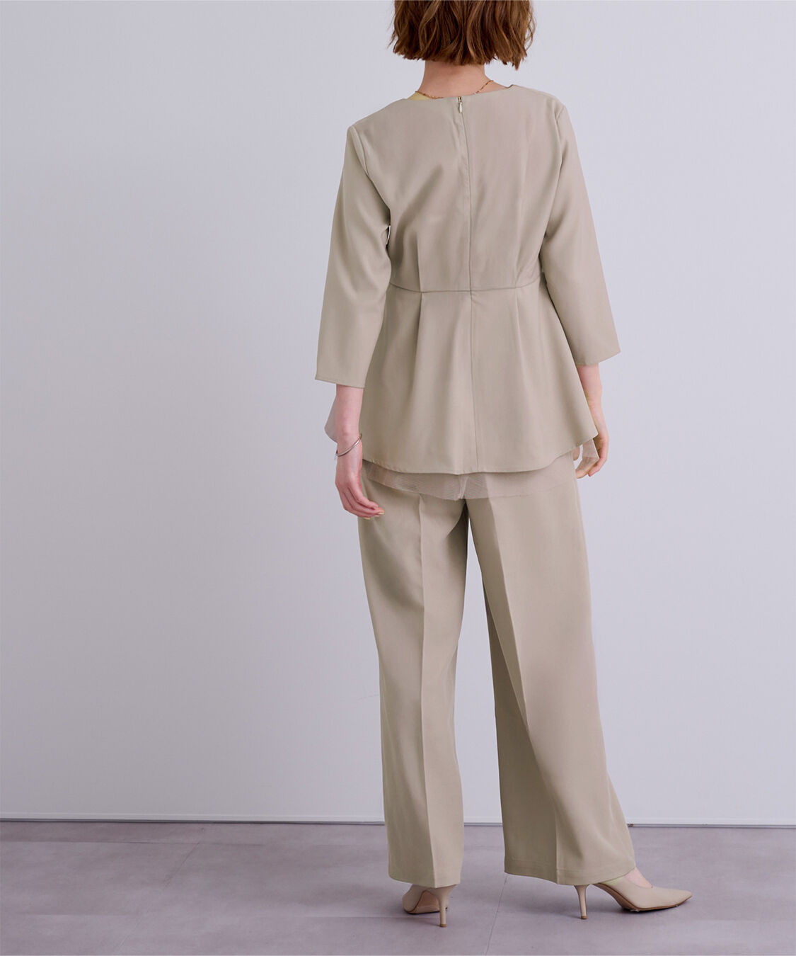 ur's「1タックセンタープレスワイドパンツ」|スラックス|