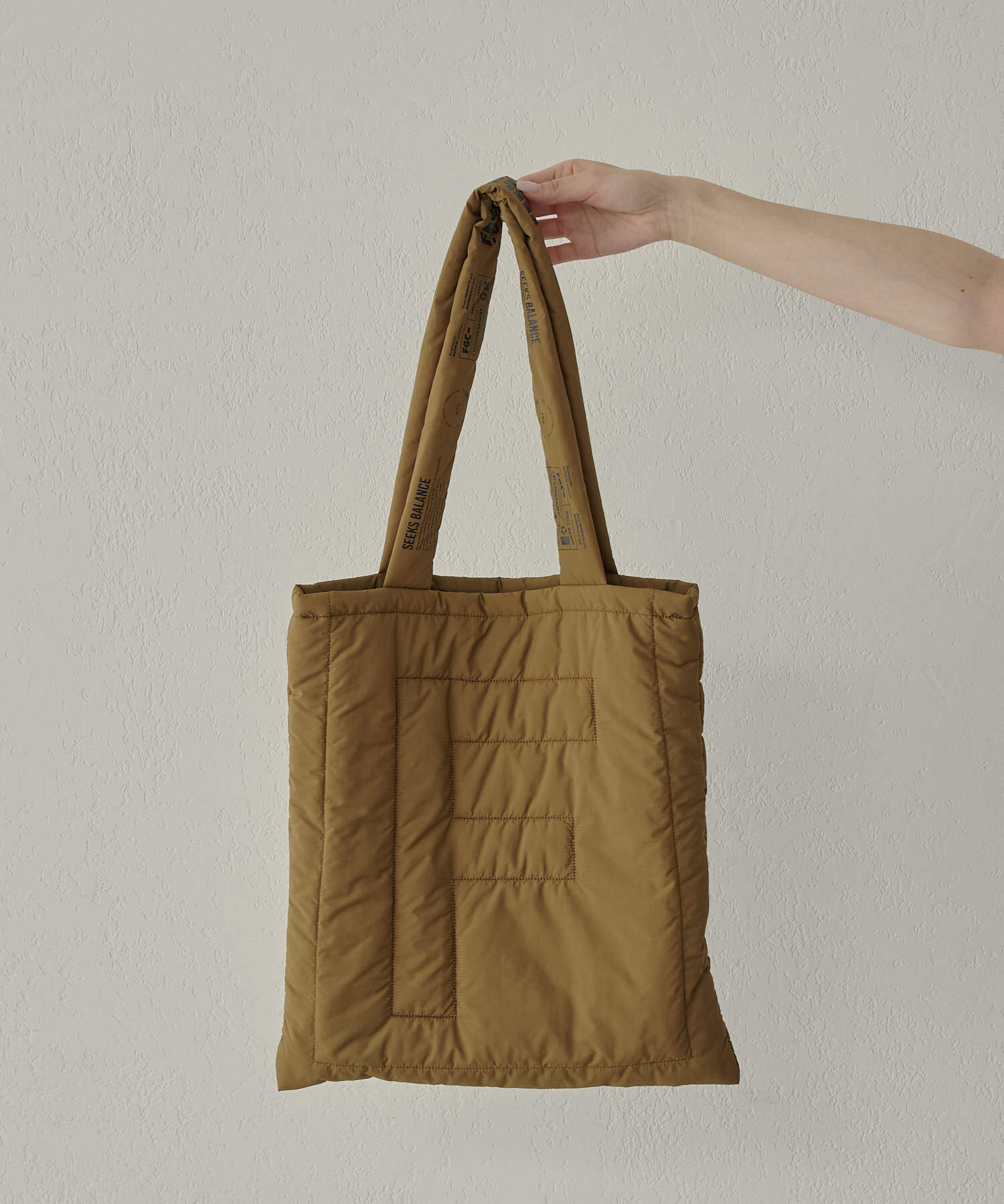  「【F&B】リサイクルポリエステル中わたトート」|ショルダー・メッセンジャー|カーキ