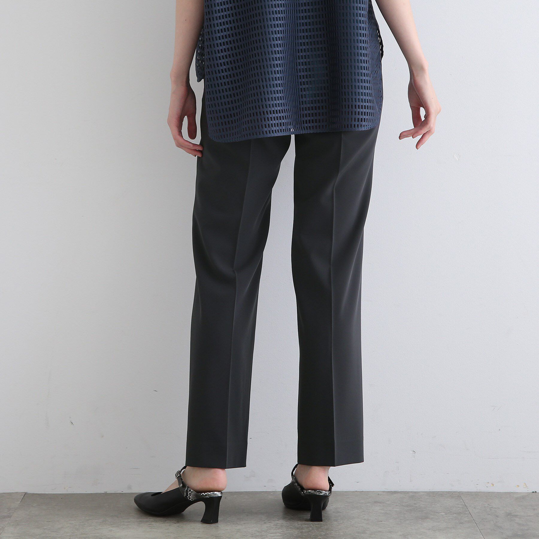 INDIVI「【洗える/日本製】ストレッチタックテーパードパンツ」|その他|