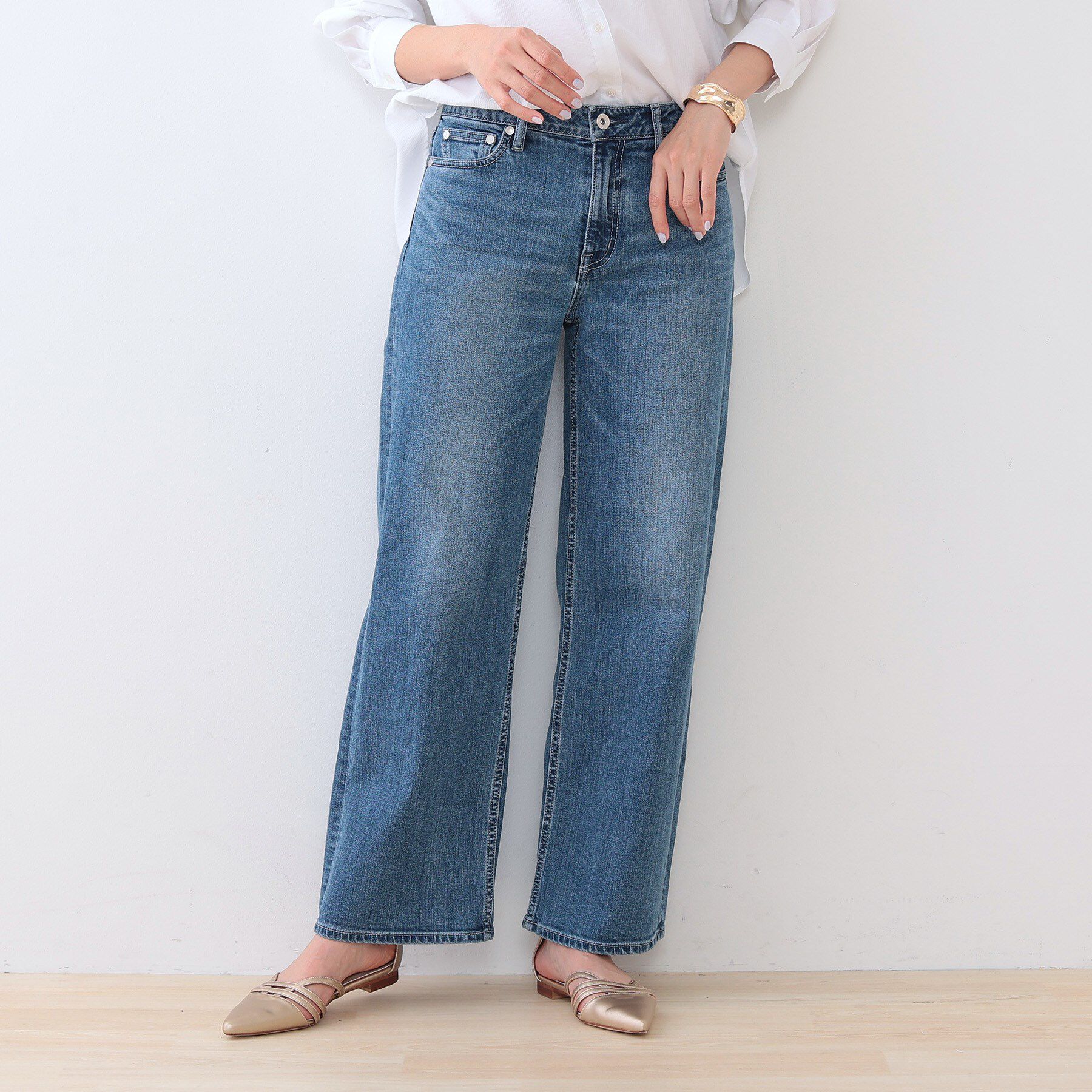 INDIVI「【通年活躍！褒められデニム】ワイドストレート デニムパンツ」|デニム|