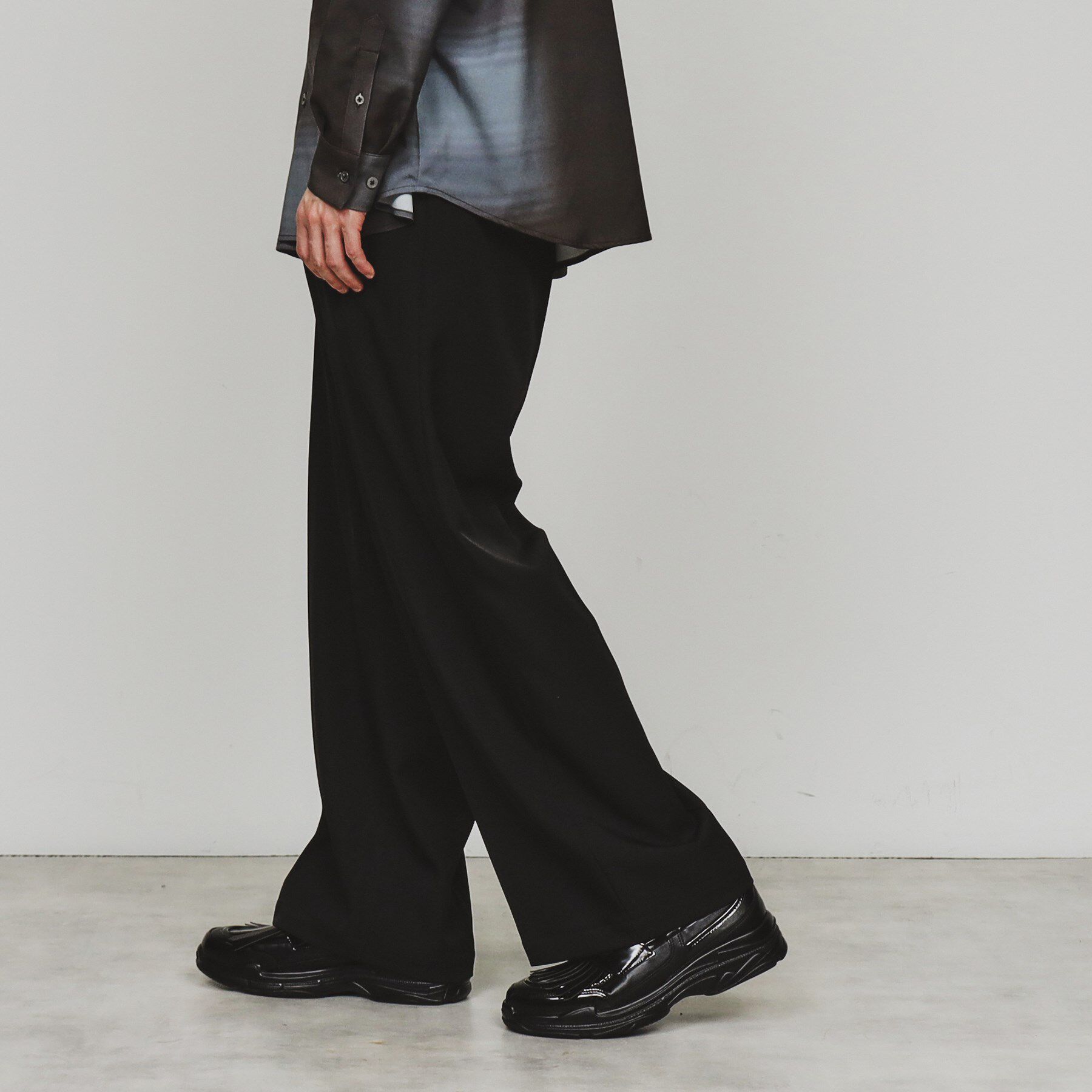 tk.TAKEO KIKUCHI「ワイドテーパードタックパンツ」|その他|