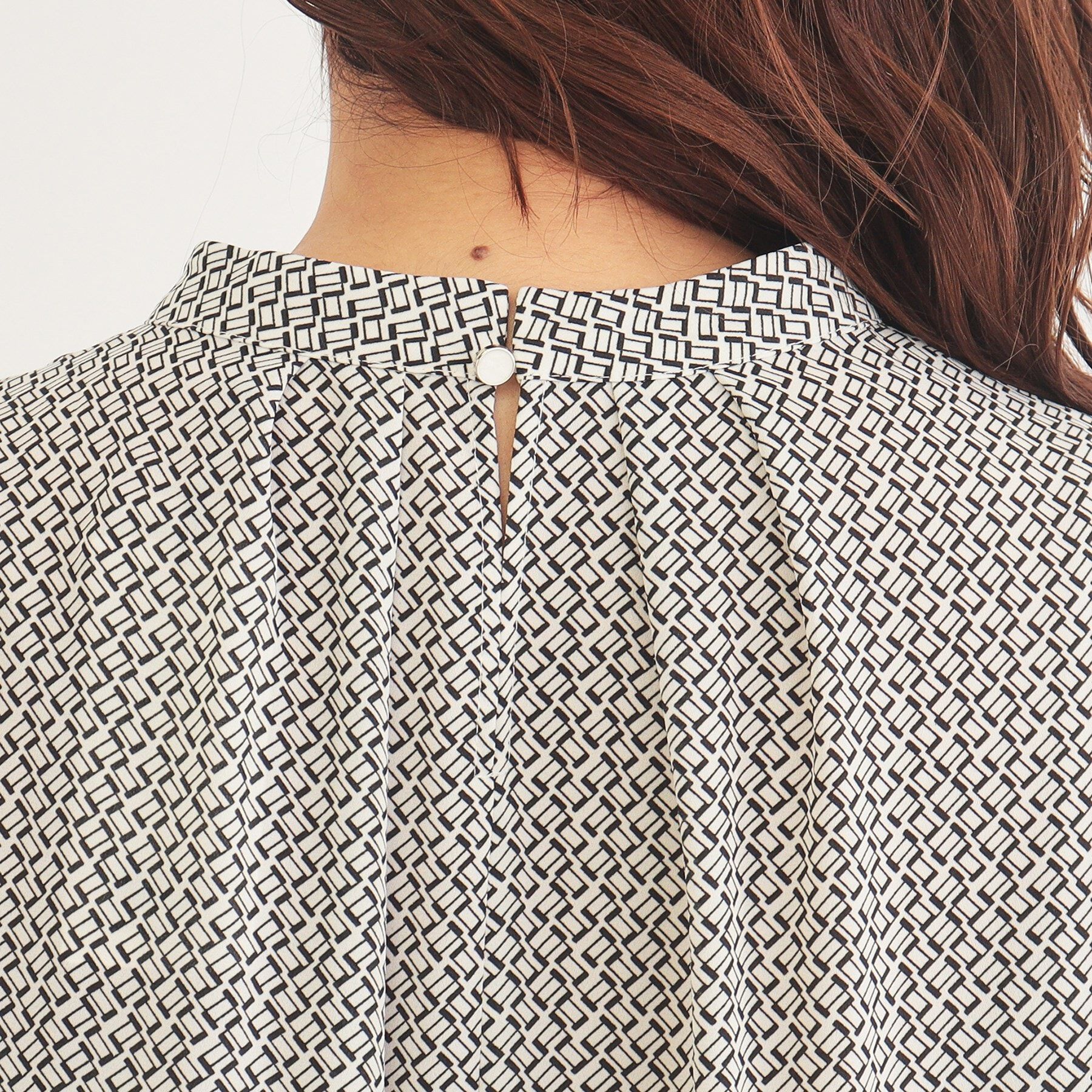 index「アシメボウタイブラウス【洗濯機洗い可/イージーアイロン】」|シャツ・ブラウス|