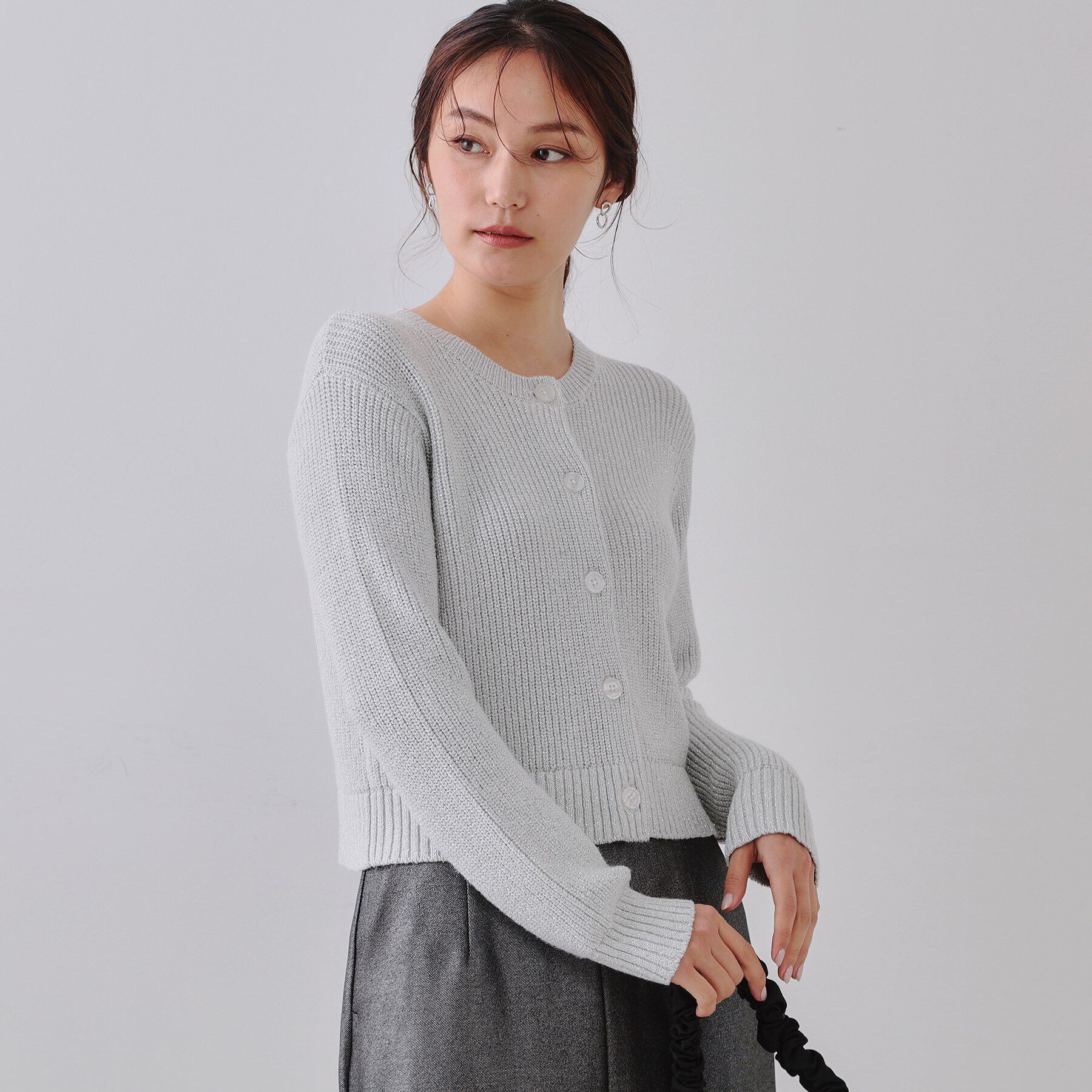 OPAQUE.CLIP「ラメヤーンニットカーディガン【洗濯機洗い可】」|カーディガン|シルバー(606)