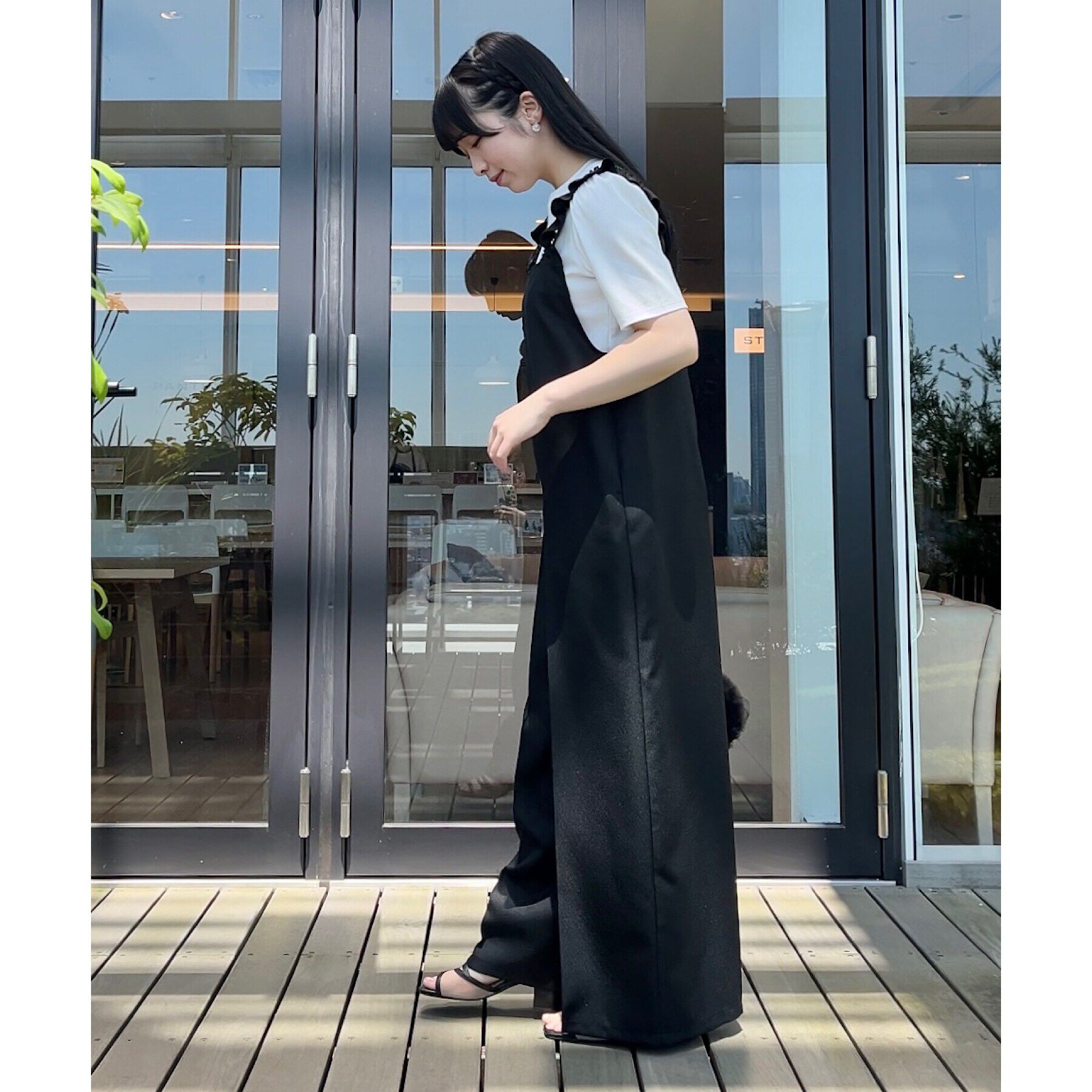 Couture broach「【カワイさを引き立てる】フリルデザインロンパース」|オールインワン|