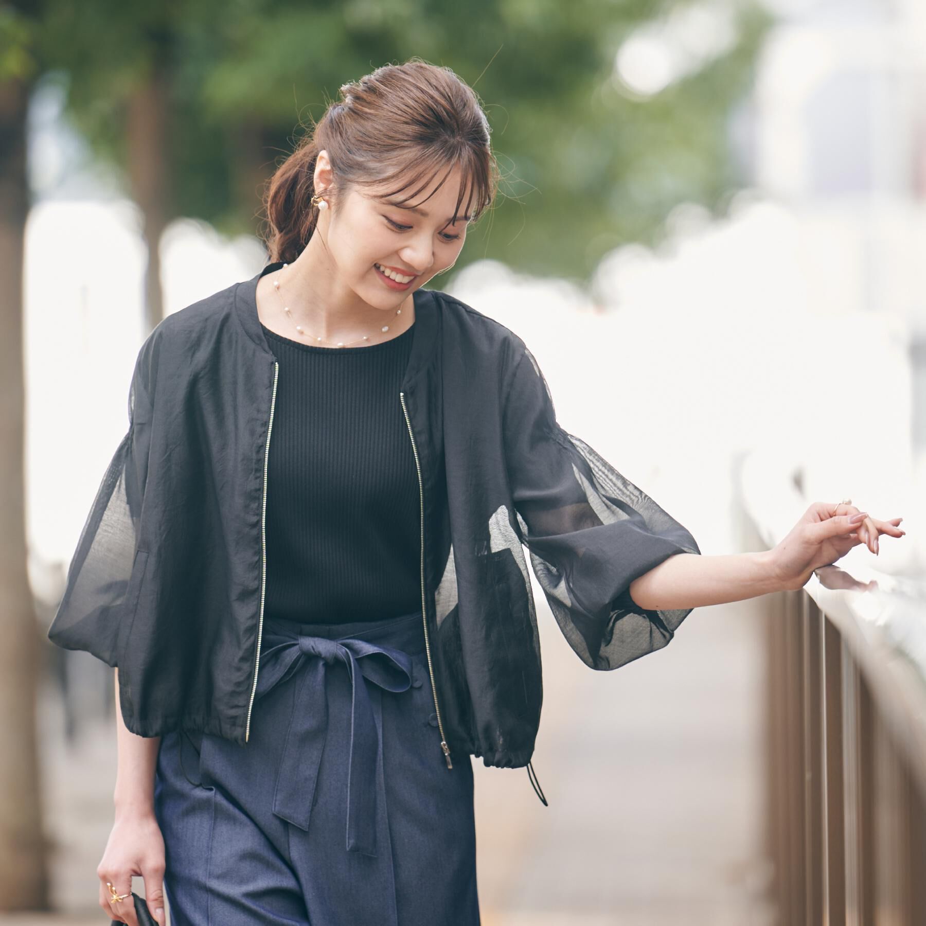 Couture broach「【マシンウォッシャブル・シアー】袖シャーリングシアーブルゾン」|ブルゾン・スタジャン|