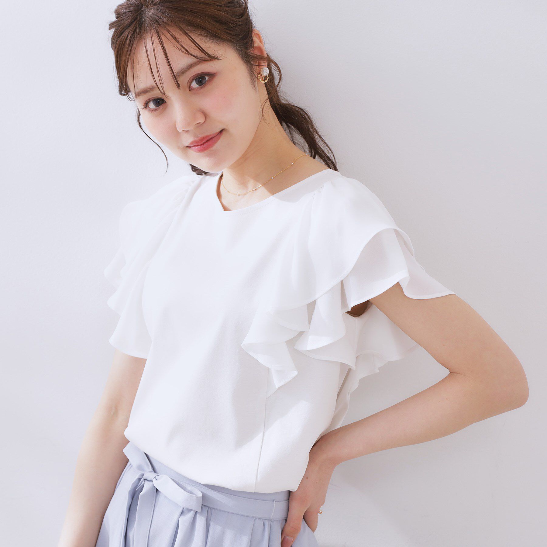 Couture broach「【接触冷感・UVカット・二の腕カバー】ラッフルフレアスリーブ」|Tシャツ・カットソー|オフホワイト(003