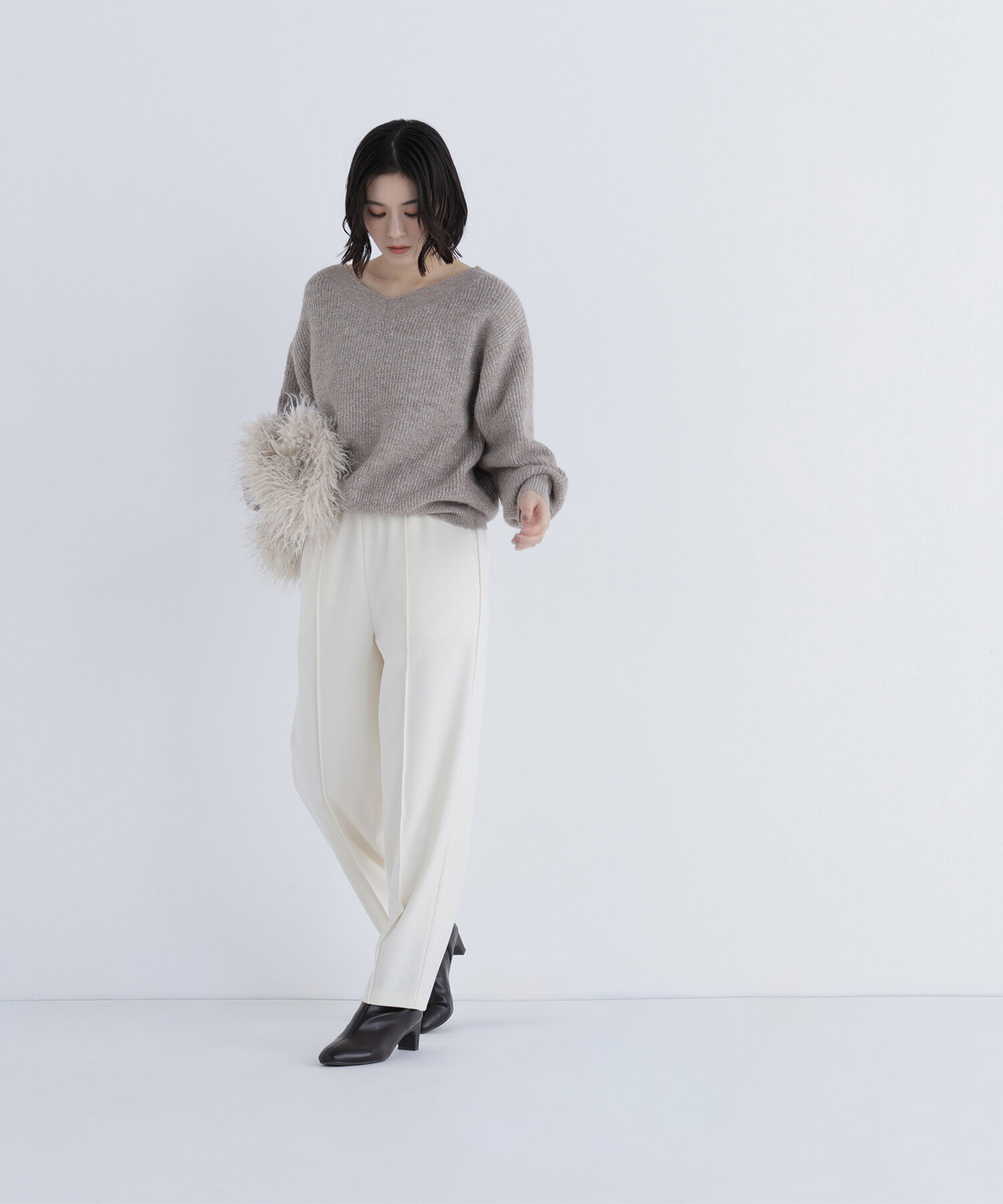  「Vネックボクシーラメニット」|ニット・セーター|