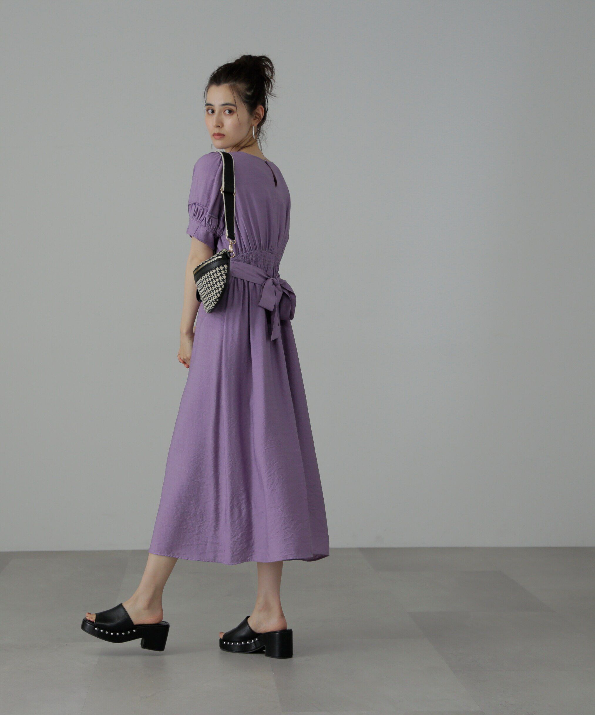  「パフスリーブバックリボンワンピース」|ワンピース|