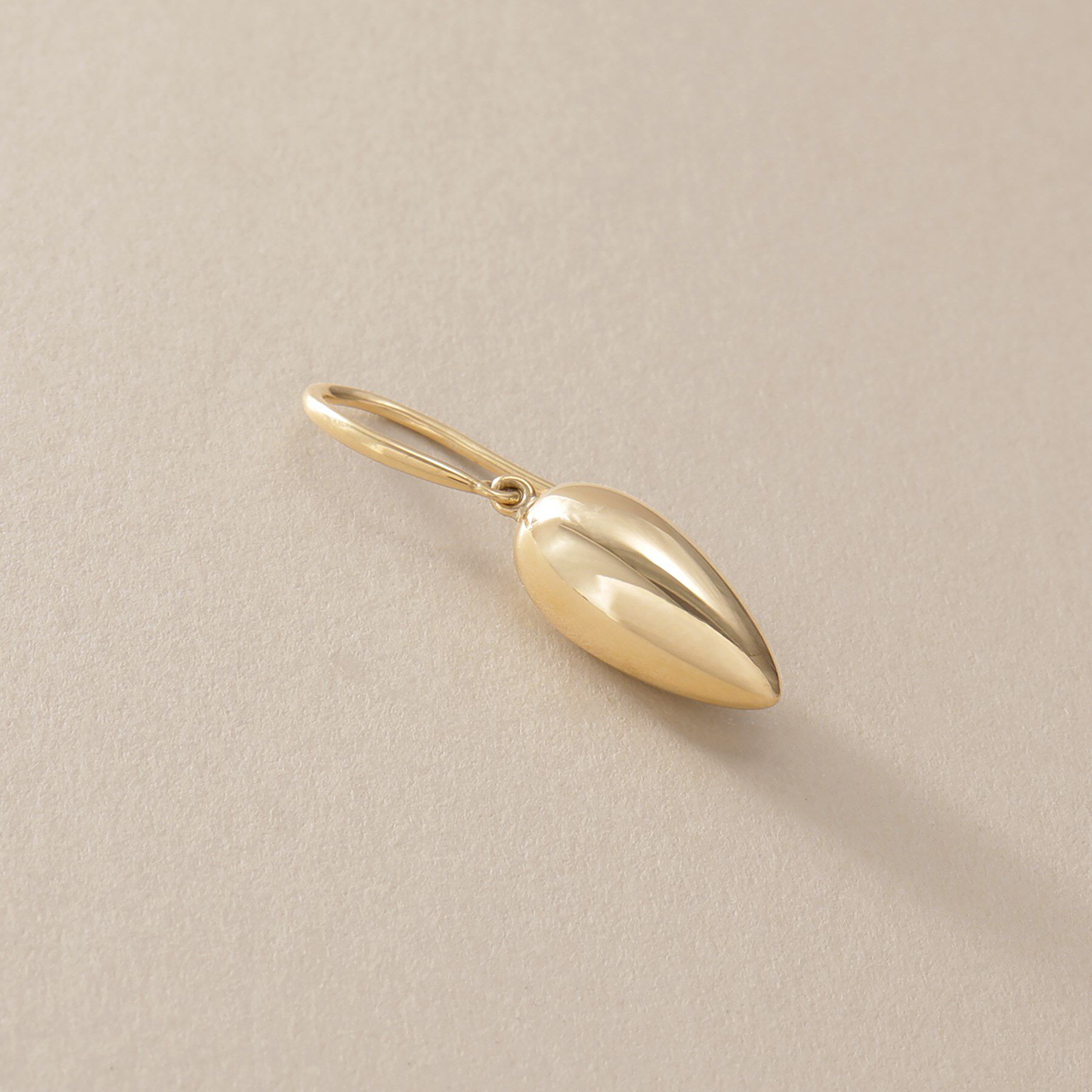 COCOSHNIK「K10中空ドロップシェイプ フックピアス」|ピアス|