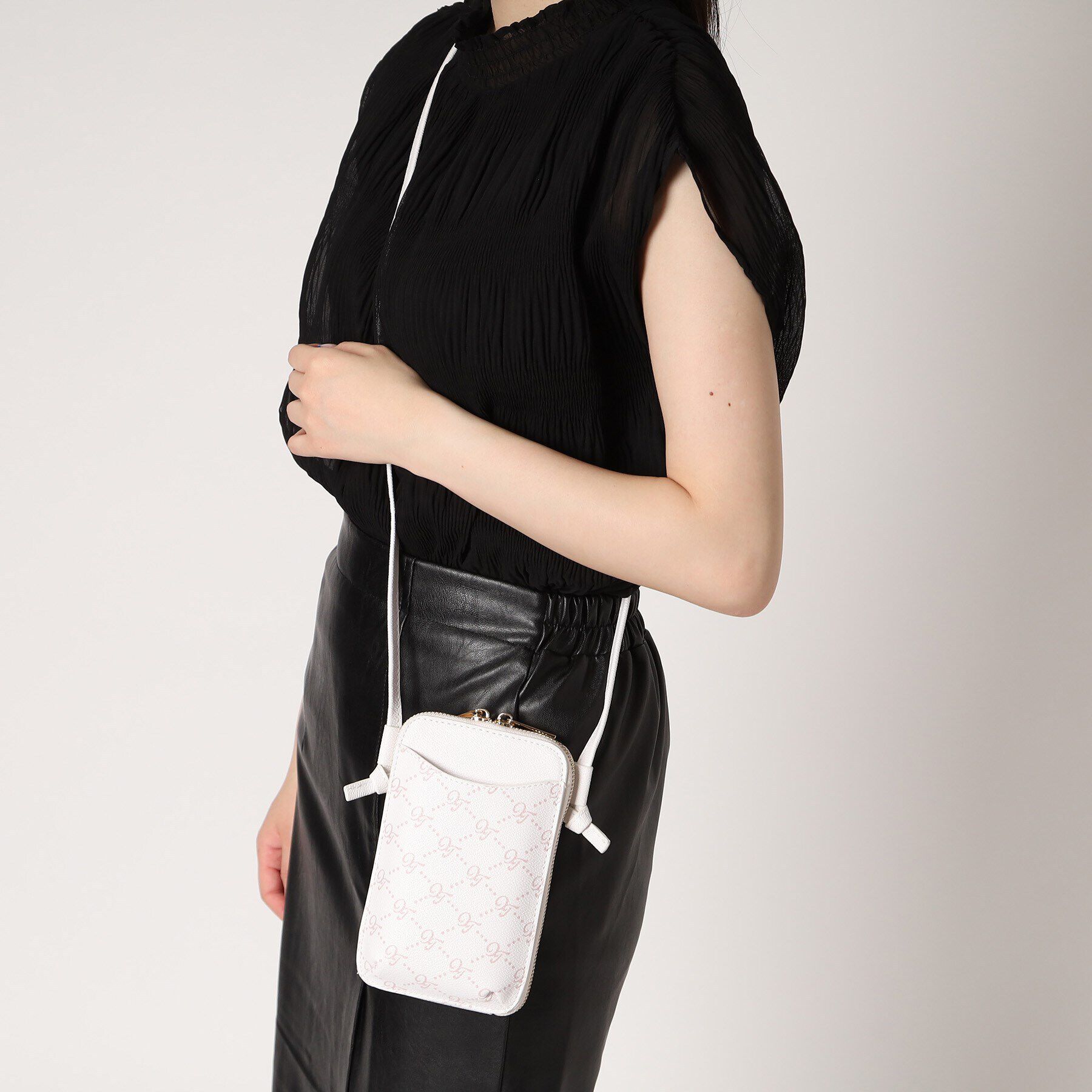 Ober Tashe「合皮タテ型スマホショルダー」|ショルダー・メッセンジャー|