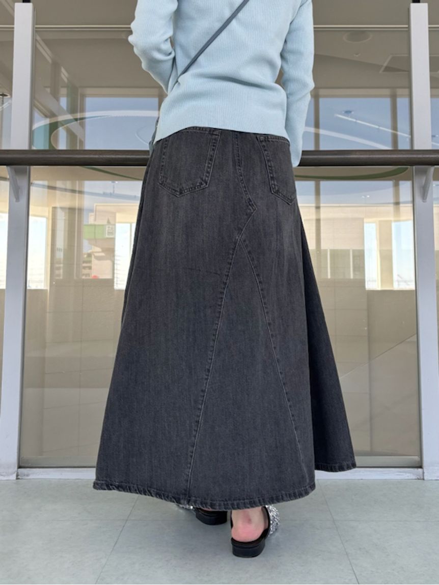 Mila Owen「後ろゴムマチデザインフレアデニムスカート【ウォッシャブル】」|スカート|