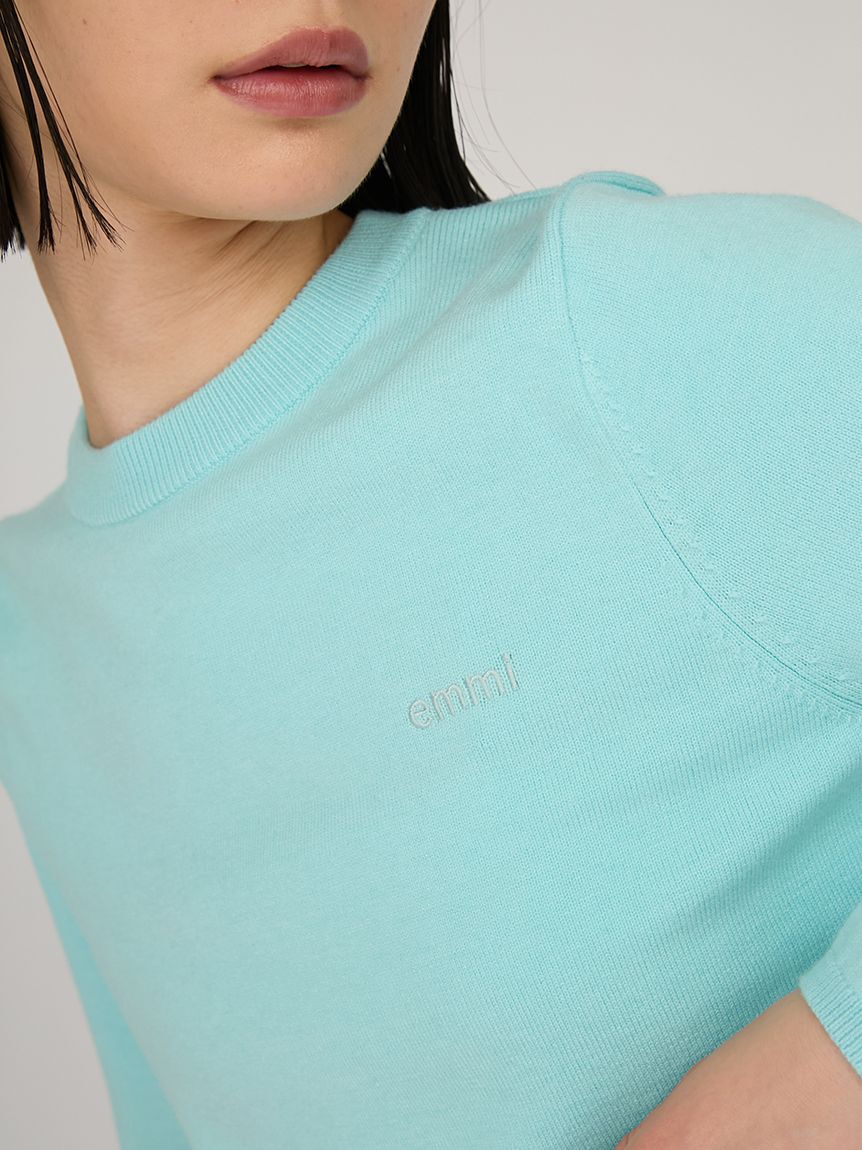 emmi atelier「ウール混emmiロゴクルーネックニットトップス」|ニット・セーター|