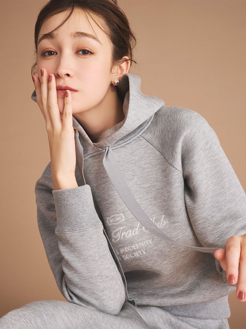 CELFORD「カリグラフィーロゴビジューイヤリング」|イヤリング|