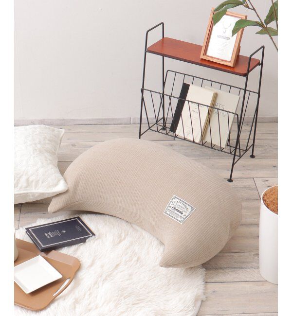 Lbc with Life「ニーファ　バナナクッション」|クッション・クッションカバー|ベージュ