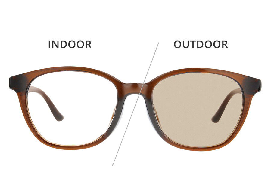  「【WEB限定】ウェリントン型 調光 サングラス レンズの色が変わるサングラス｜Zoff」|サングラス|