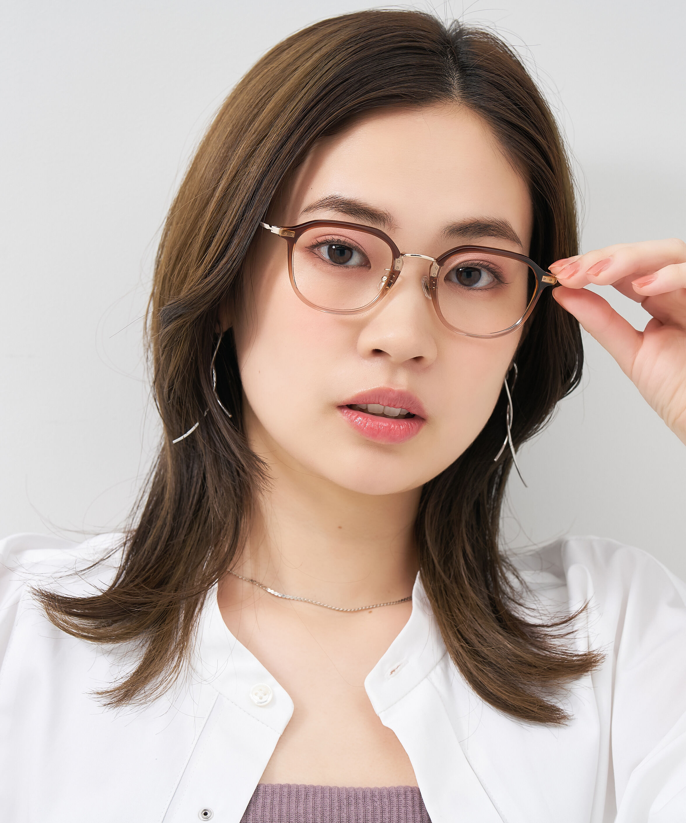  「ウェリントン型 大人可愛いメガネ トレンド感&times;きちんと感のあるデザイン｜黒縁 クリア レンズ交換券付き」|メガネ|ブラウン