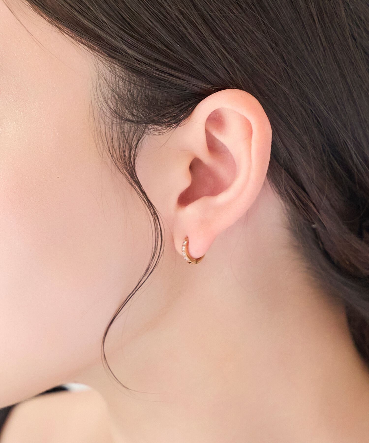 Phoebe「【金属アレルギー対応】ワンタッチビジューフープミニピアス　ローズゴールド/サージカルステンレス」|ピアス|ローズゴールド