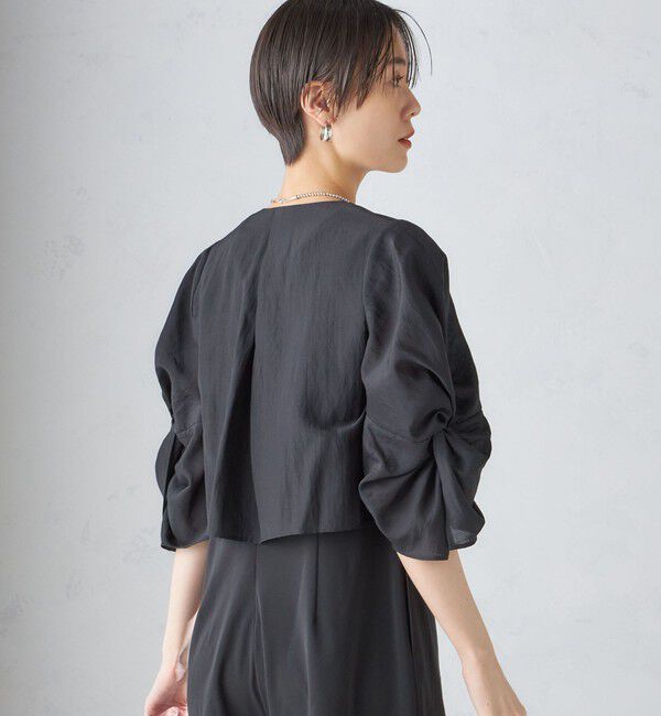 SHIPS for women「little black:〈手洗い可能〉ネジリ スリーブ シアー ショート 羽織（セレモニー対応可）」|ノーカラージャケット|