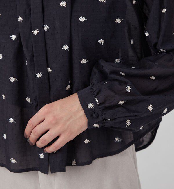 TOMORROWLAND collection「プチットマーガレットエンブロイダリー ギャザーブラウス」|シャツ・ブラウス|