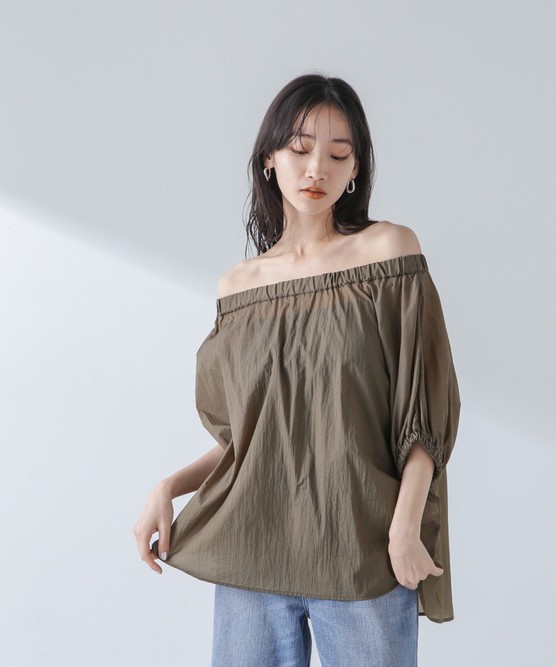 nano･universe「ナイロンタッサーオフショルダーブラウス(セットアップ可）」|シャツ・ブラウス|カーキブラウ 4