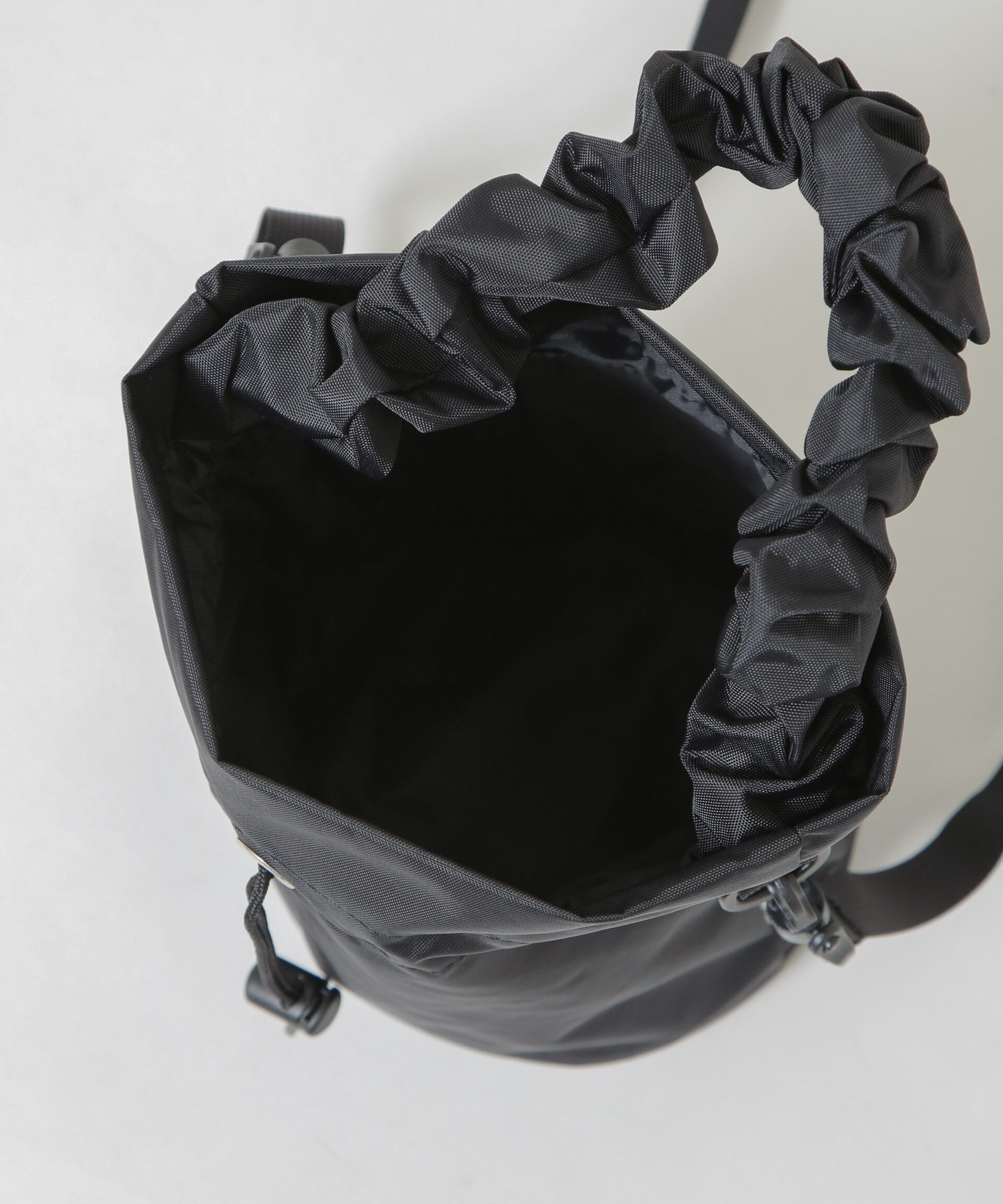 nano･universe「Drifter/GATHER HANDLE POUCH」|ショルダー・メッセンジャー|