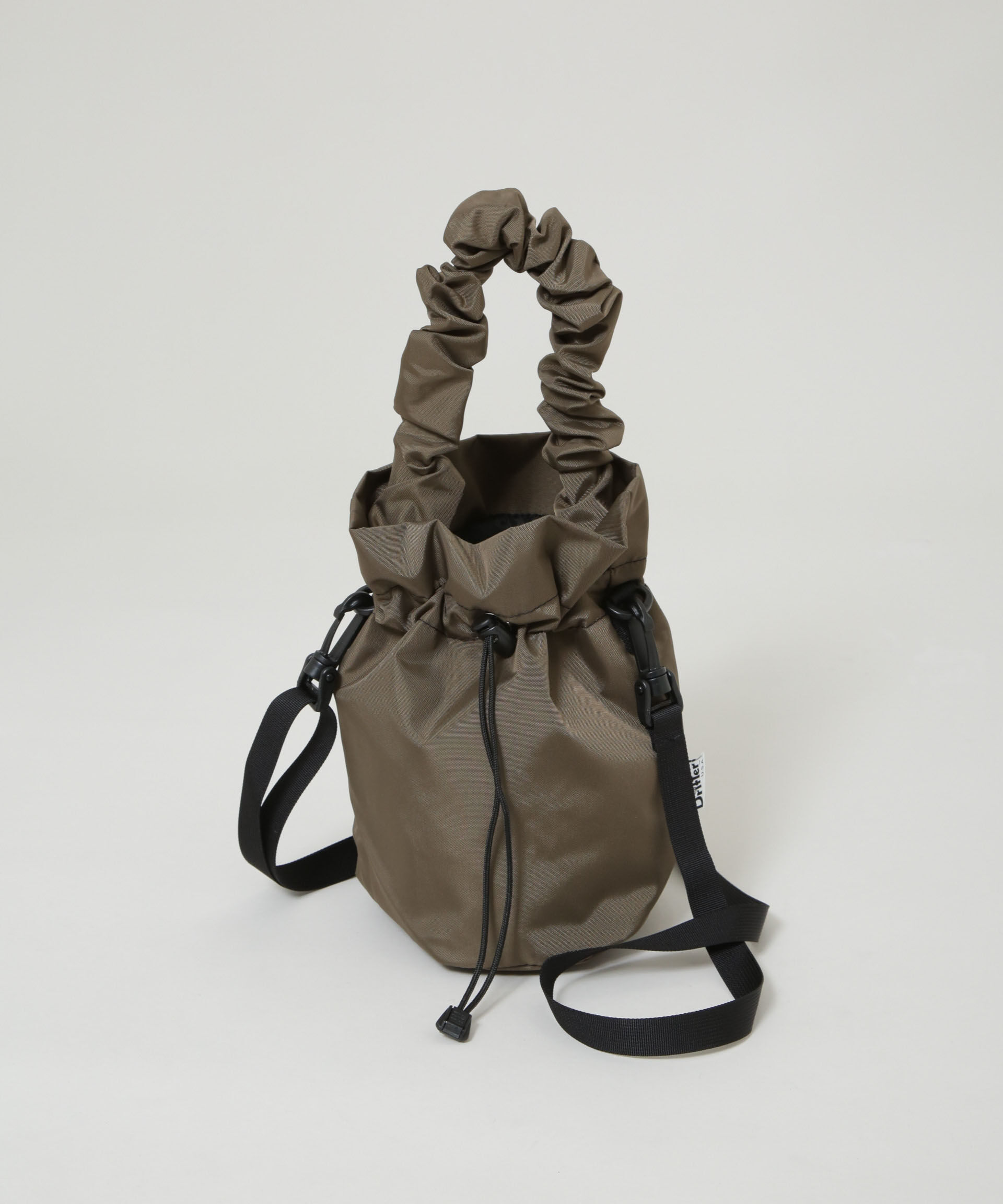 nano･universe「Drifter/GATHER HANDLE POUCH」|ショルダー・メッセンジャー|ブラウン