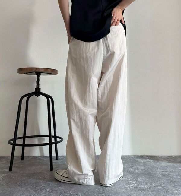 fredy emue「ナイロンギャザータックパンツ」|チノ|