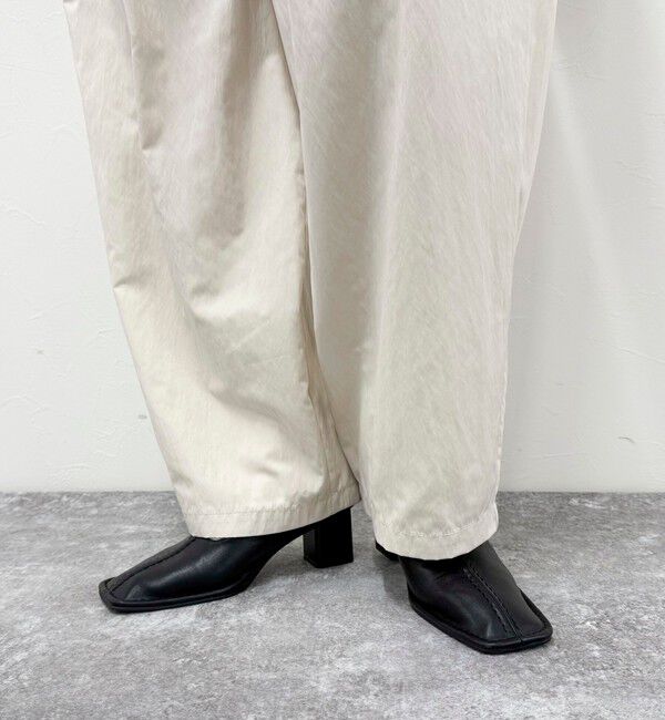 fredy emue「ナイロンギャザータックパンツ」|チノ|