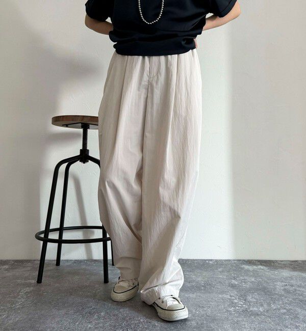 fredy emue「ナイロンギャザータックパンツ」|チノ|