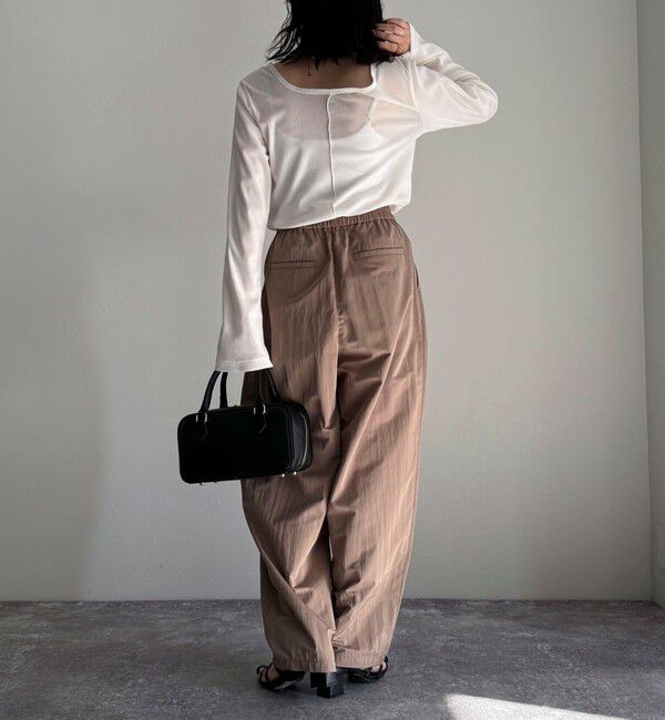 fredy emue「ナイロンギャザータックパンツ」|チノ|