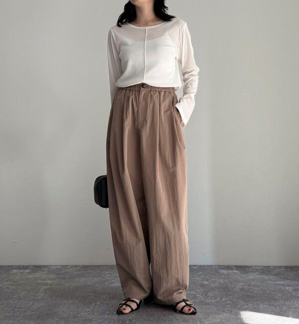 fredy emue「ナイロンギャザータックパンツ」|チノ|