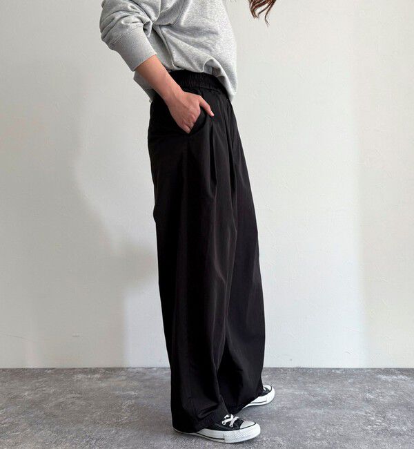 fredy emue「ナイロンギャザータックパンツ」|チノ|