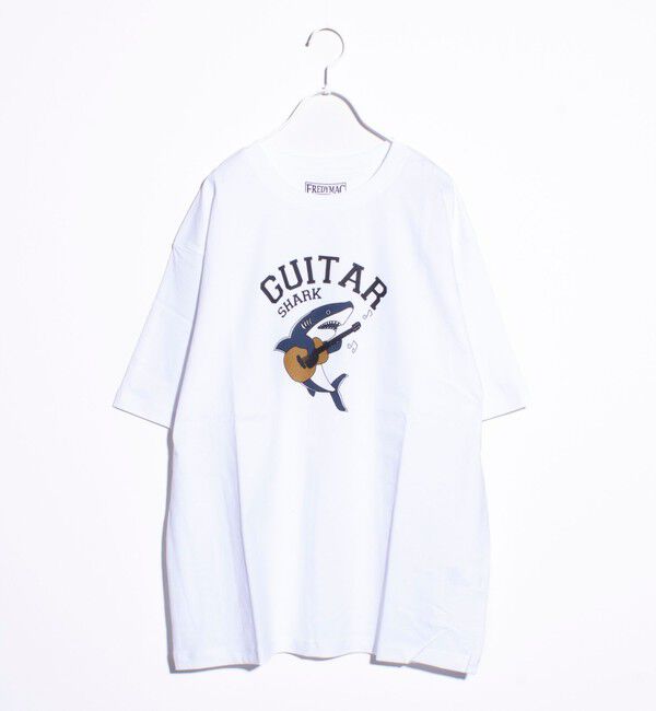 FREDY MAC「【FREDYMAC/フレディマック】GUITAR SHARK オリジナルボディ プリントTシャツ」|Tシャツ・カットソー|ホワイト