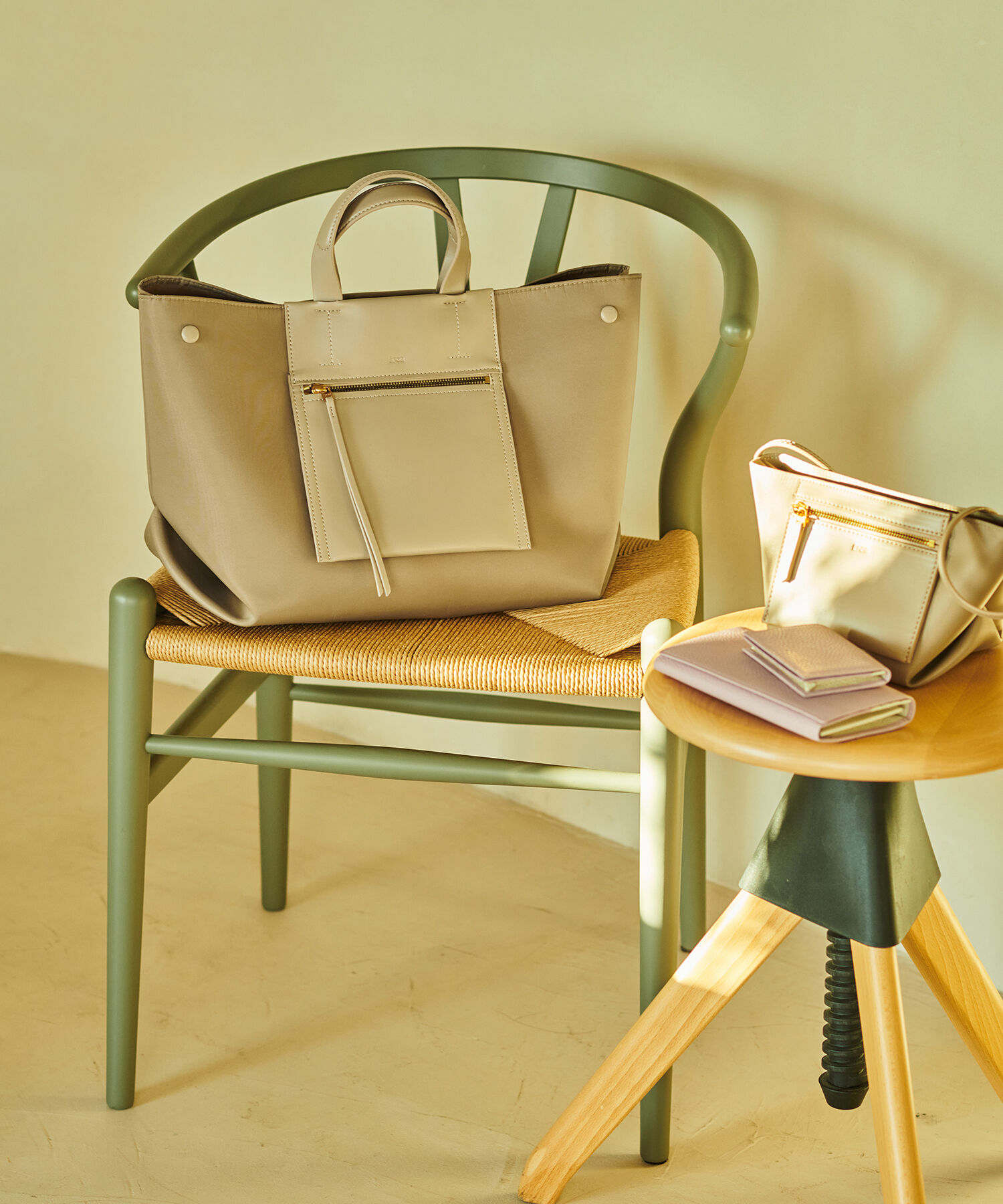 ROPE「【E&rsquo;POR】【A4対応】【撥水/雨の日】D BAG Large」|ハンドバッグ|ベージュ系(28)