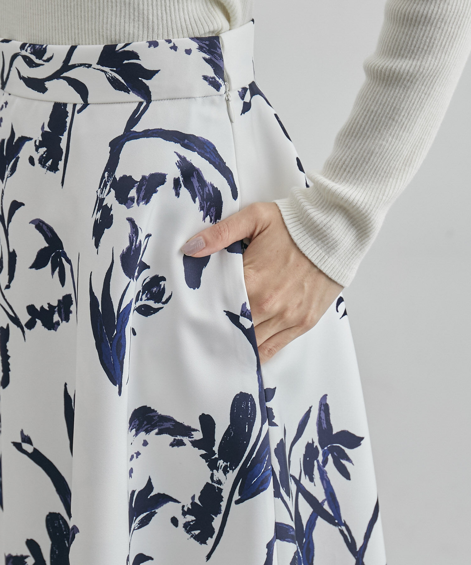 ROPE「サテンフレアスカート（無地/花柄）」|スカート|