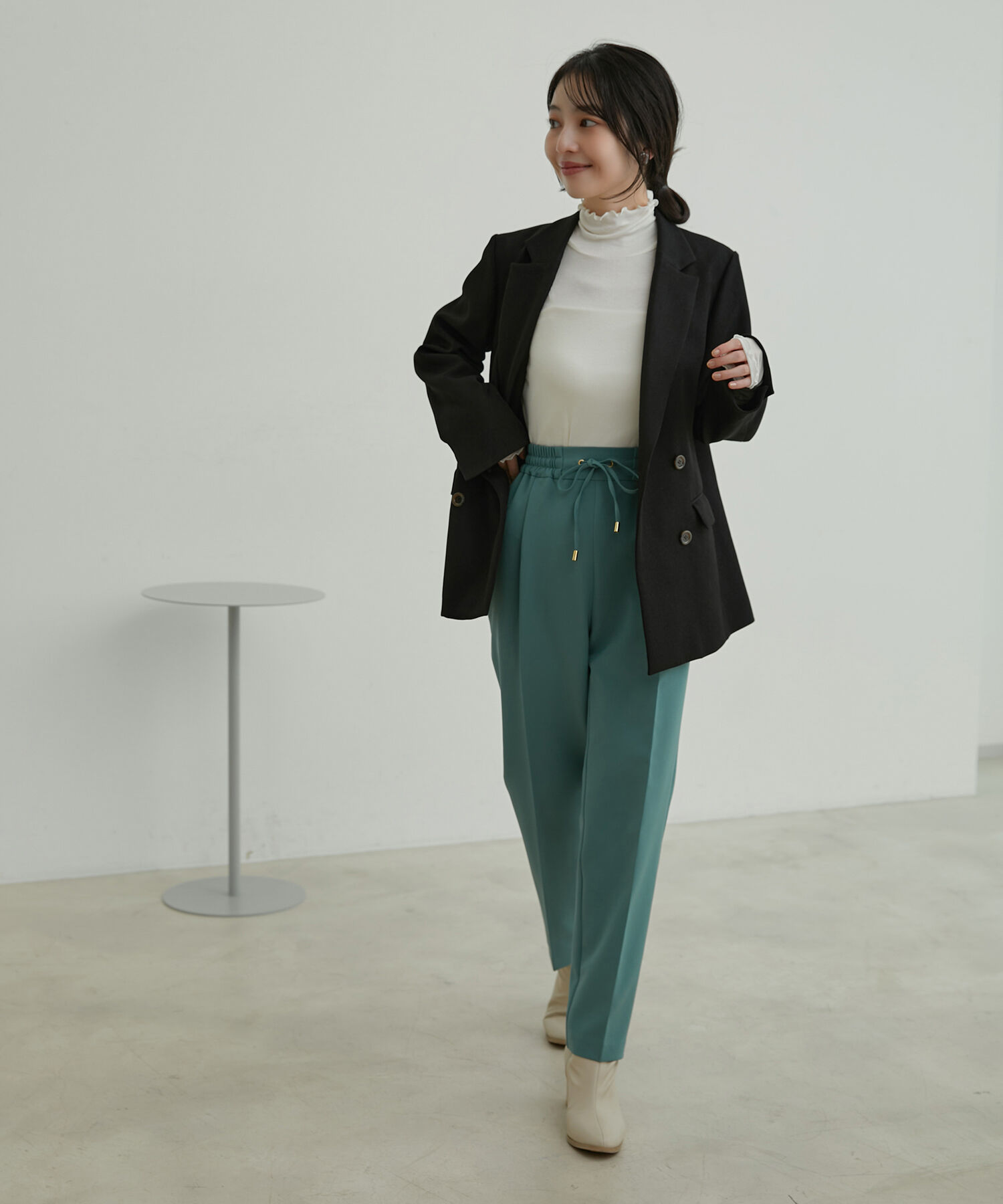 VIS「ドロストイージーテーパードパンツ」|スラックス|