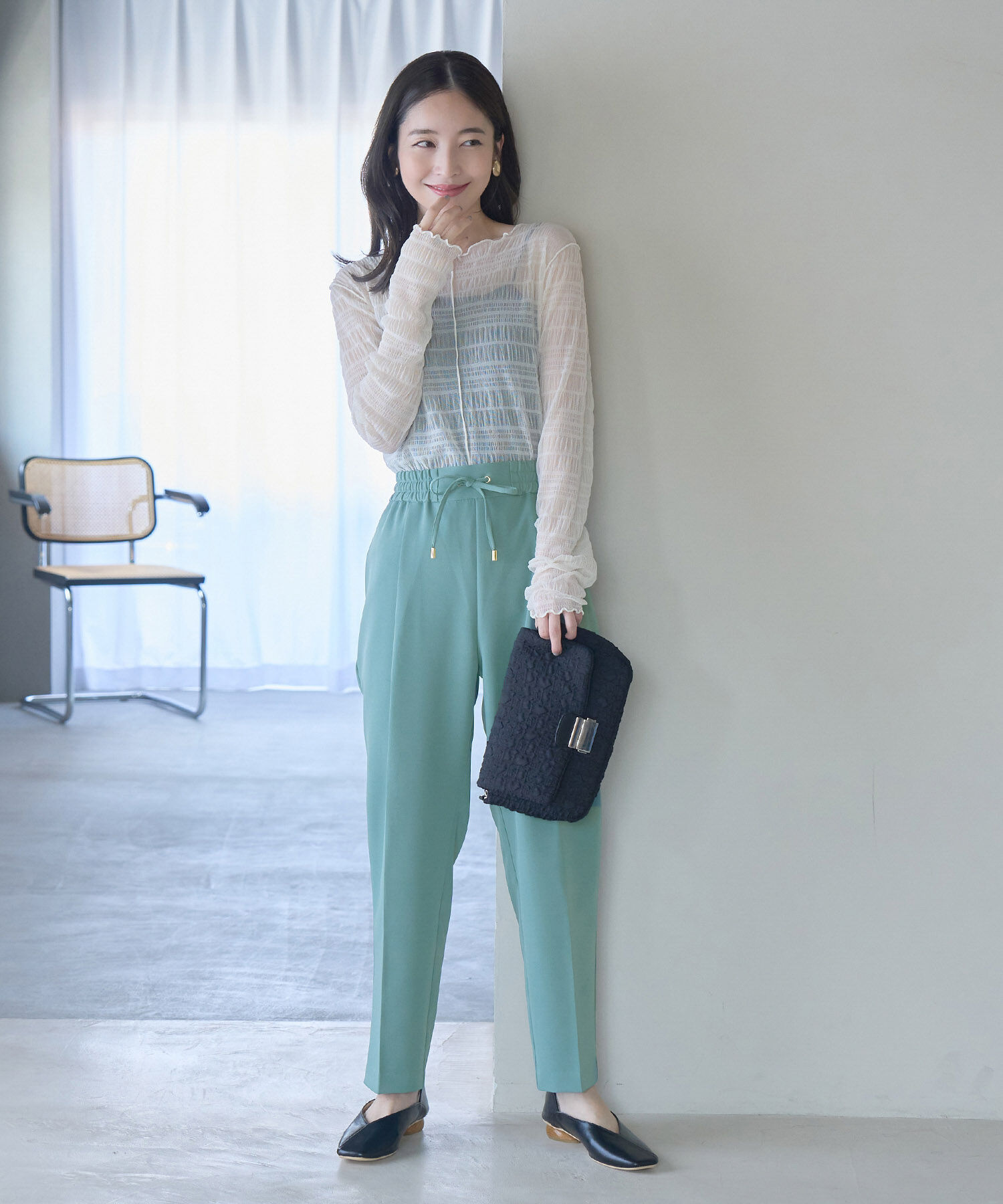 VIS「ドロストイージーテーパードパンツ」|スラックス|