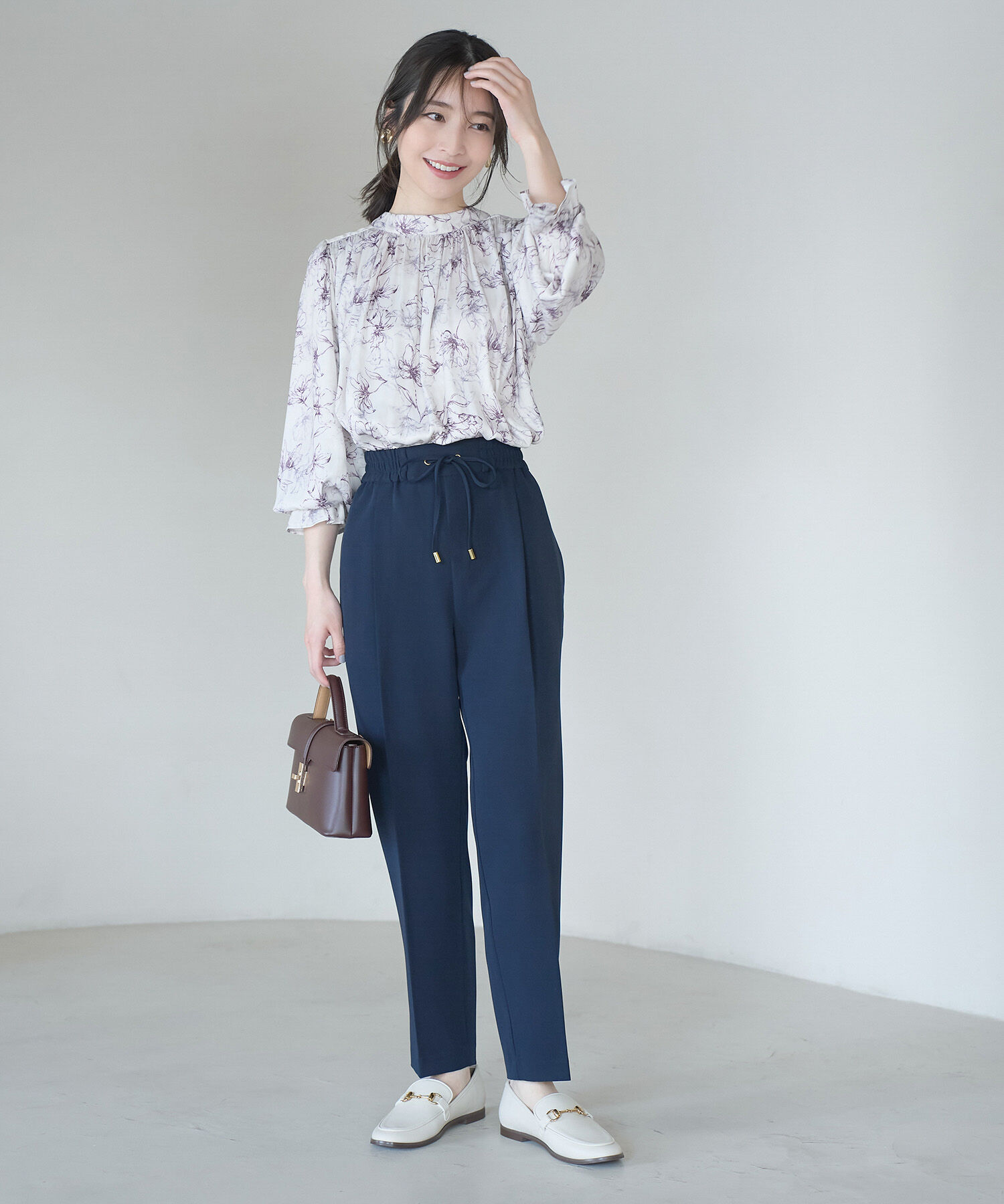 VIS「ドロストイージーテーパードパンツ」|スラックス|