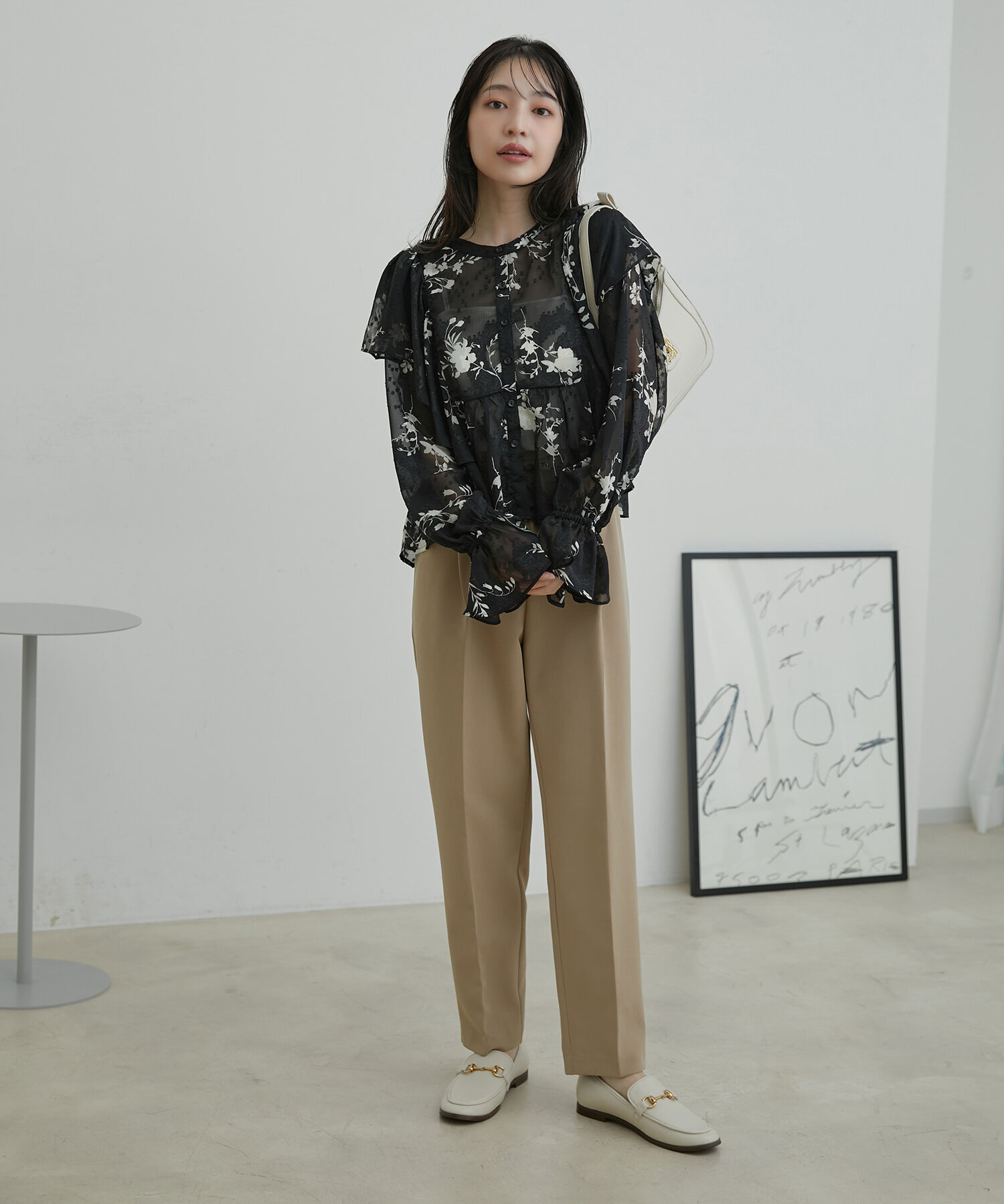 VIS「ドロストイージーテーパードパンツ」|スラックス|