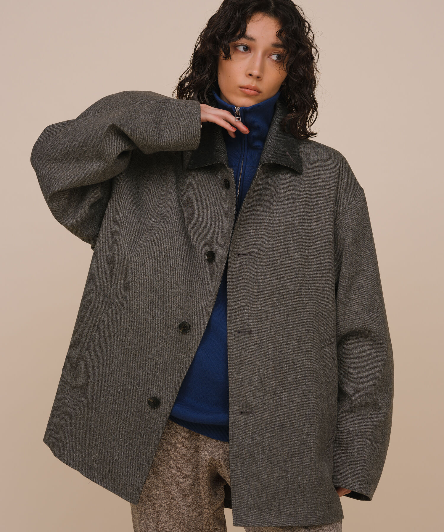 ADAM ET ROPE'「【TECHTWEED】オーバー ショートコート / ロングシーズン着用可能 / イージーケア /サスティナブル / ユニ」|ブルゾン・スタジャン|