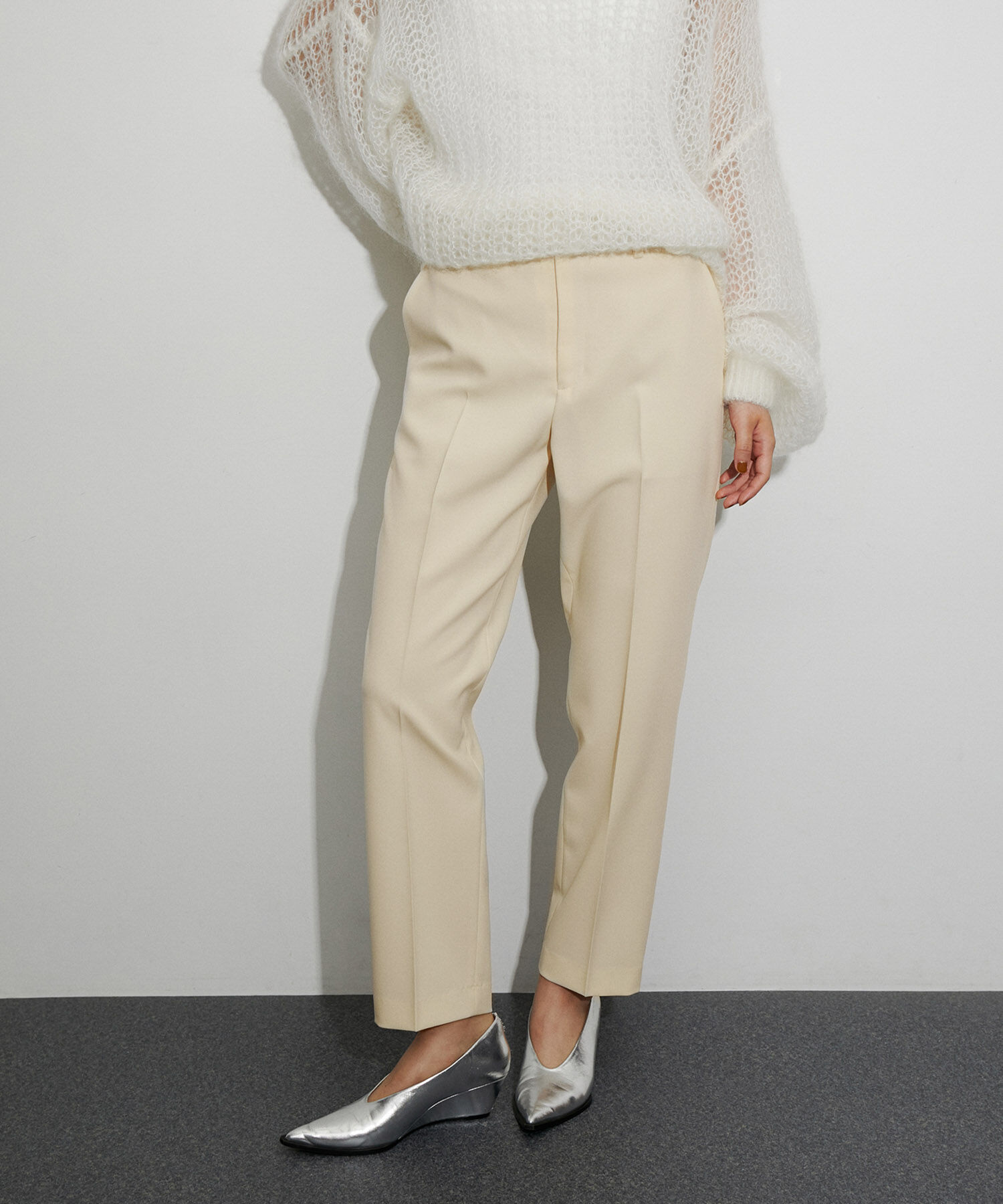 ADAM ET ROPE'「【サステナブル】スリムスラックス」|スラックス|オフホワイト(15)