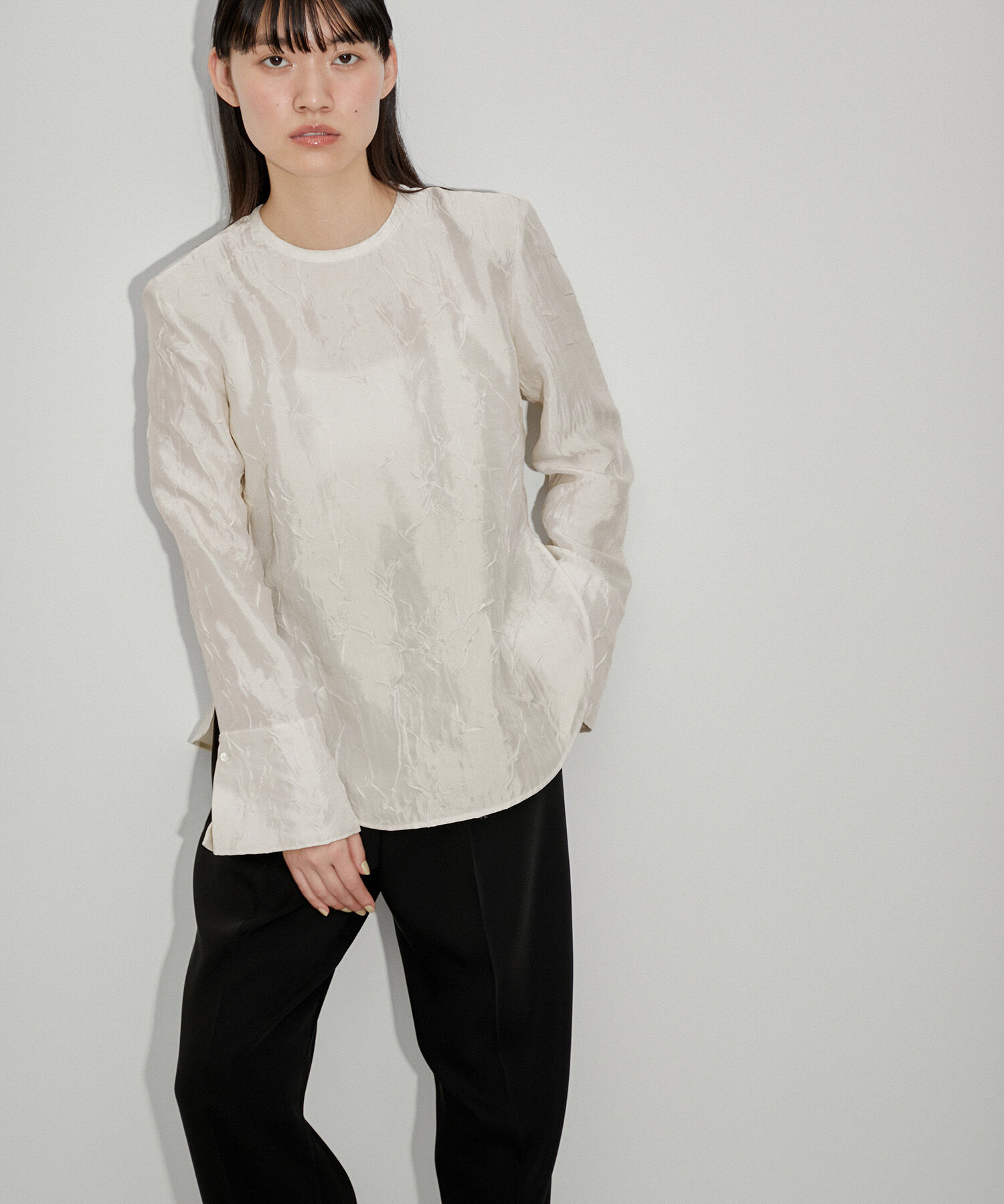 ADAM ET ROPE'「グロッシーTブラウス」|シャツ・ブラウス|オフホワイト(15)